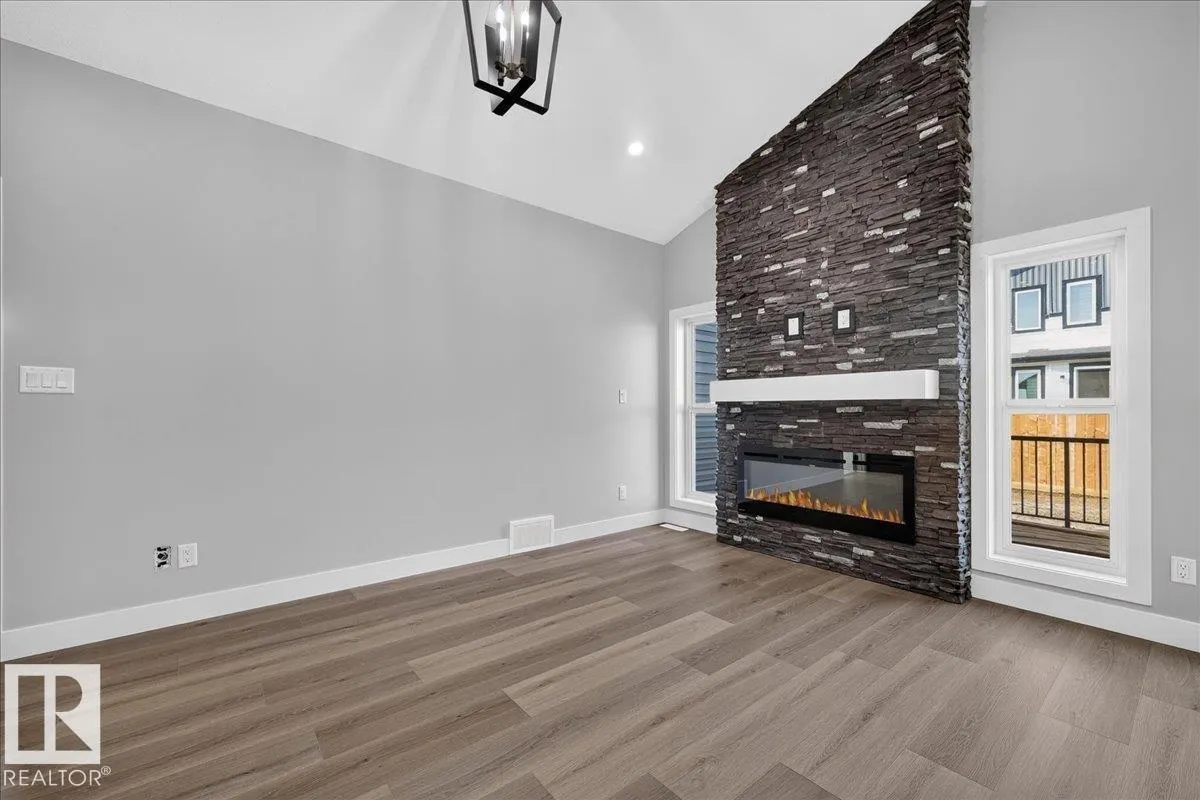22 Mockingbird Crescent