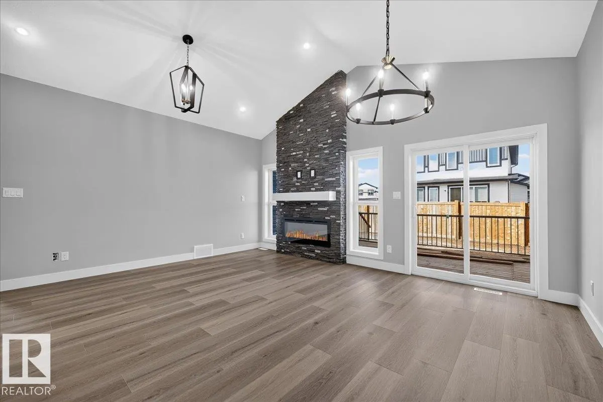 22 Mockingbird Crescent