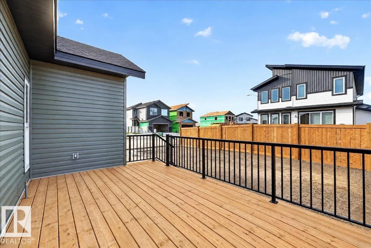 22 Mockingbird Crescent