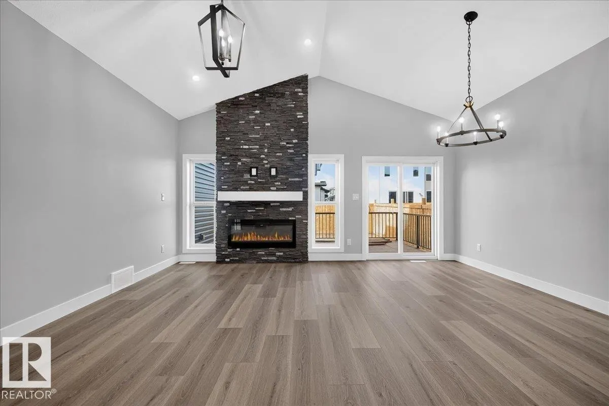 22 Mockingbird Crescent