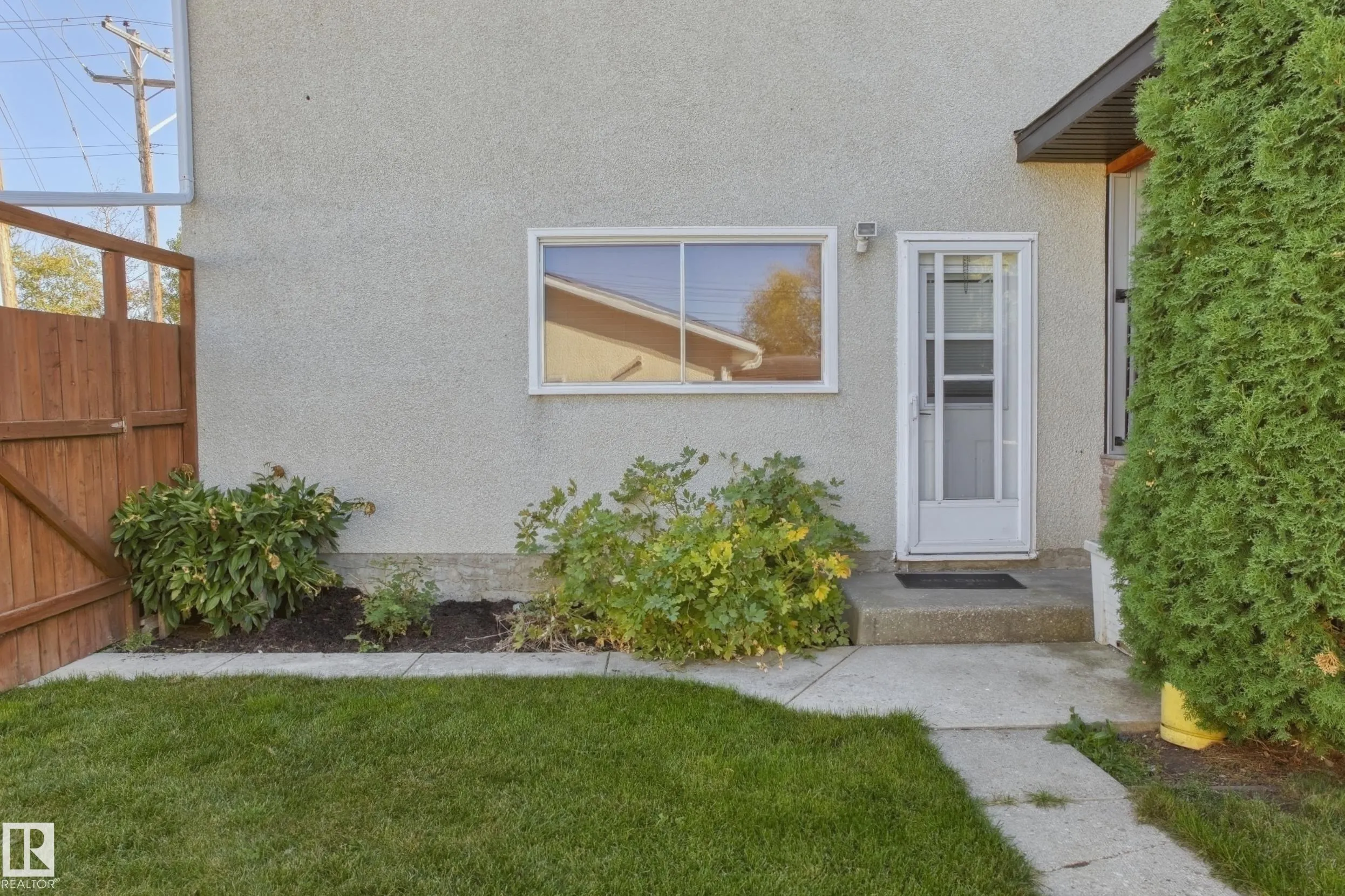 5226 43 Street