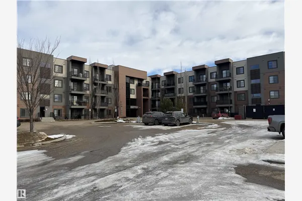 1004 ROSENTHAL Boulevard