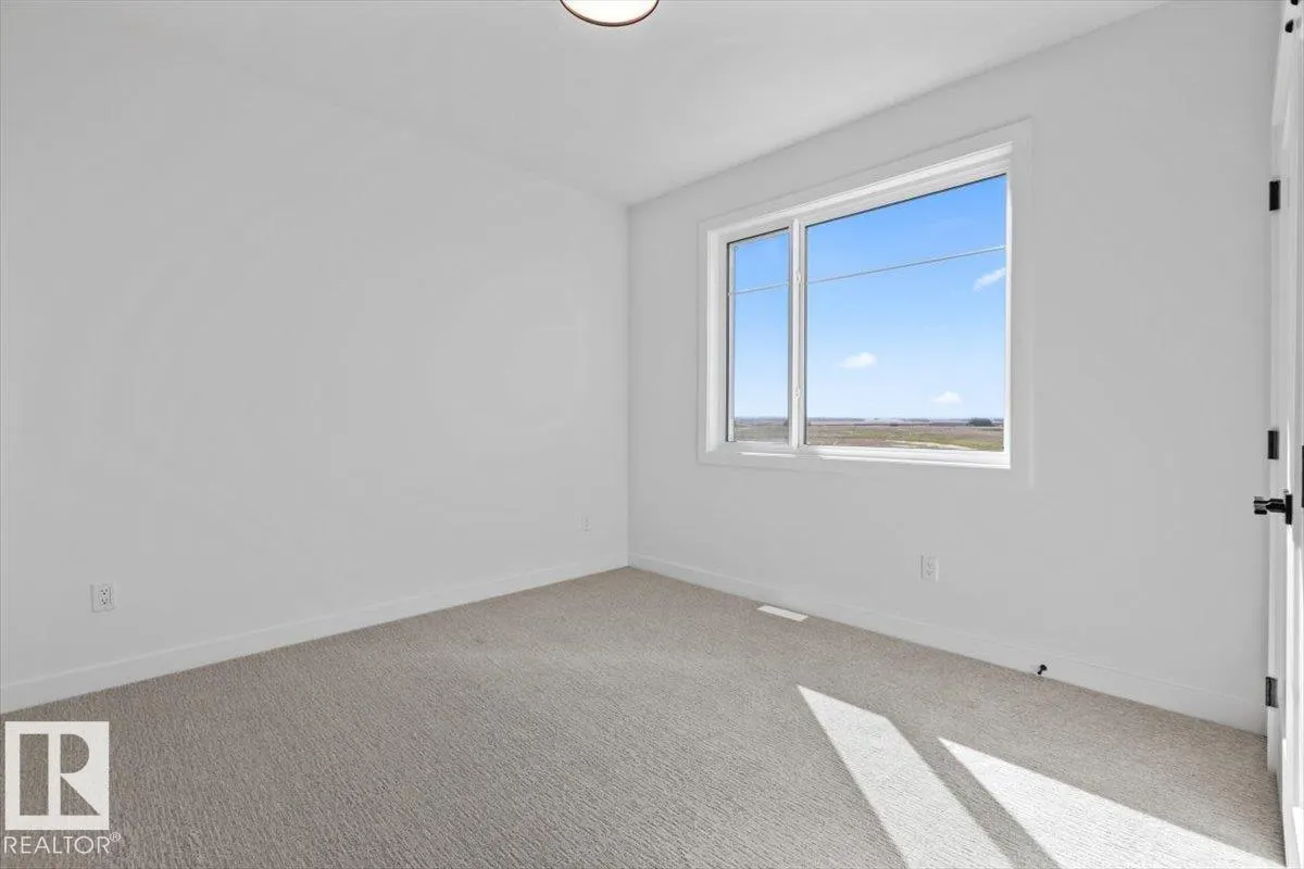 18 Owl Ridge Close