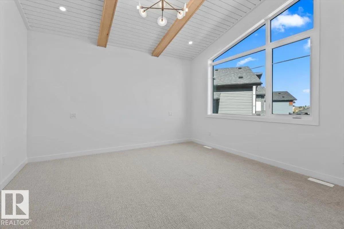 18 Owl Ridge Close