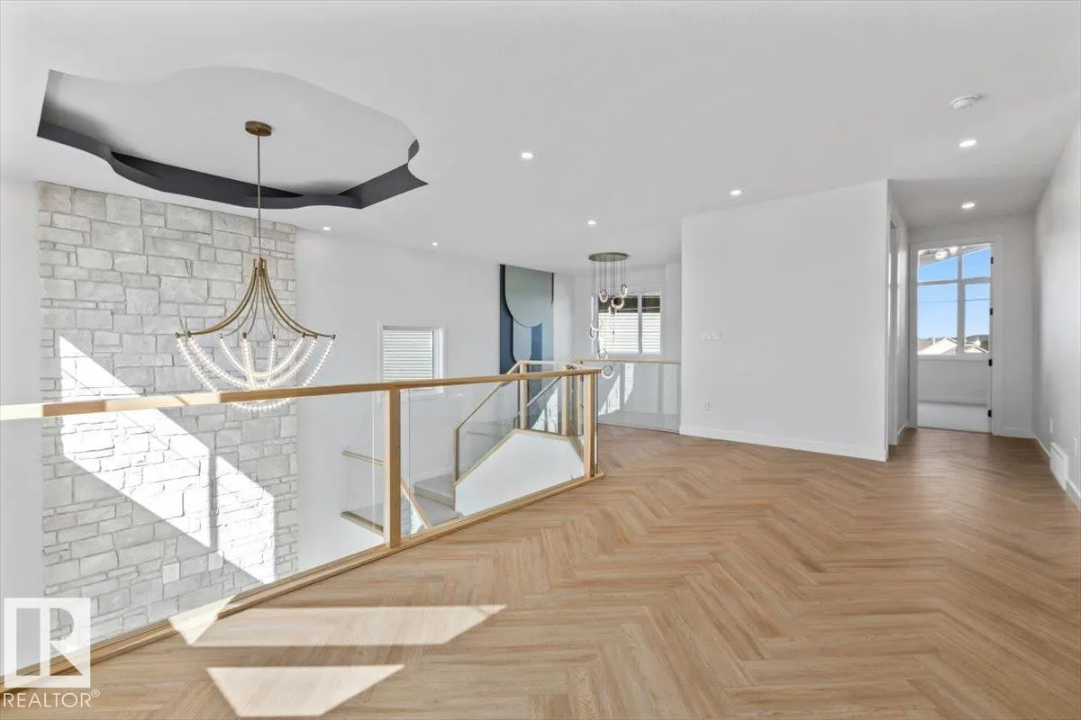 18 Owl Ridge Close