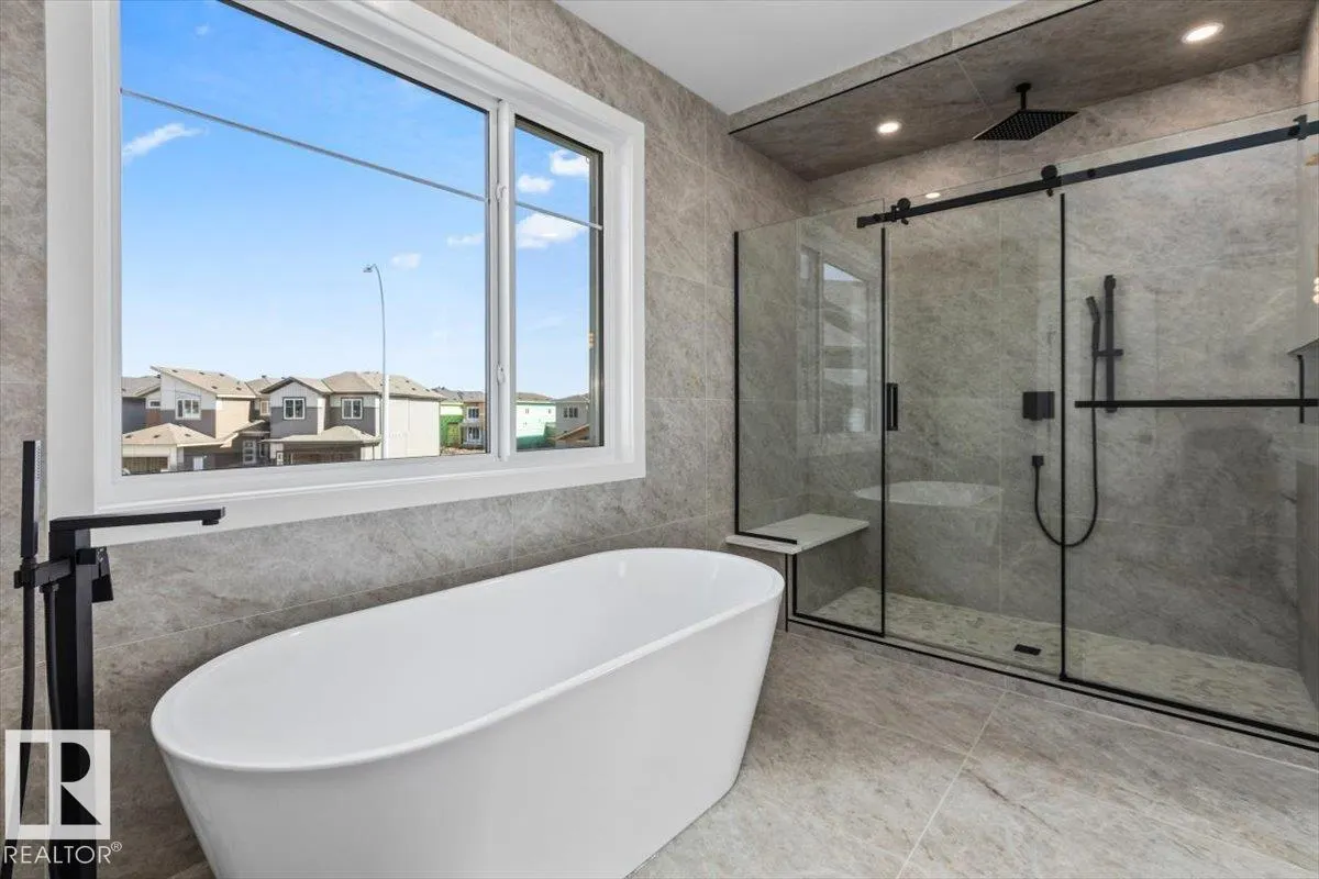 18 Owl Ridge Close