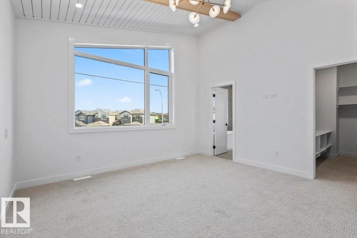 18 Owl Ridge Close