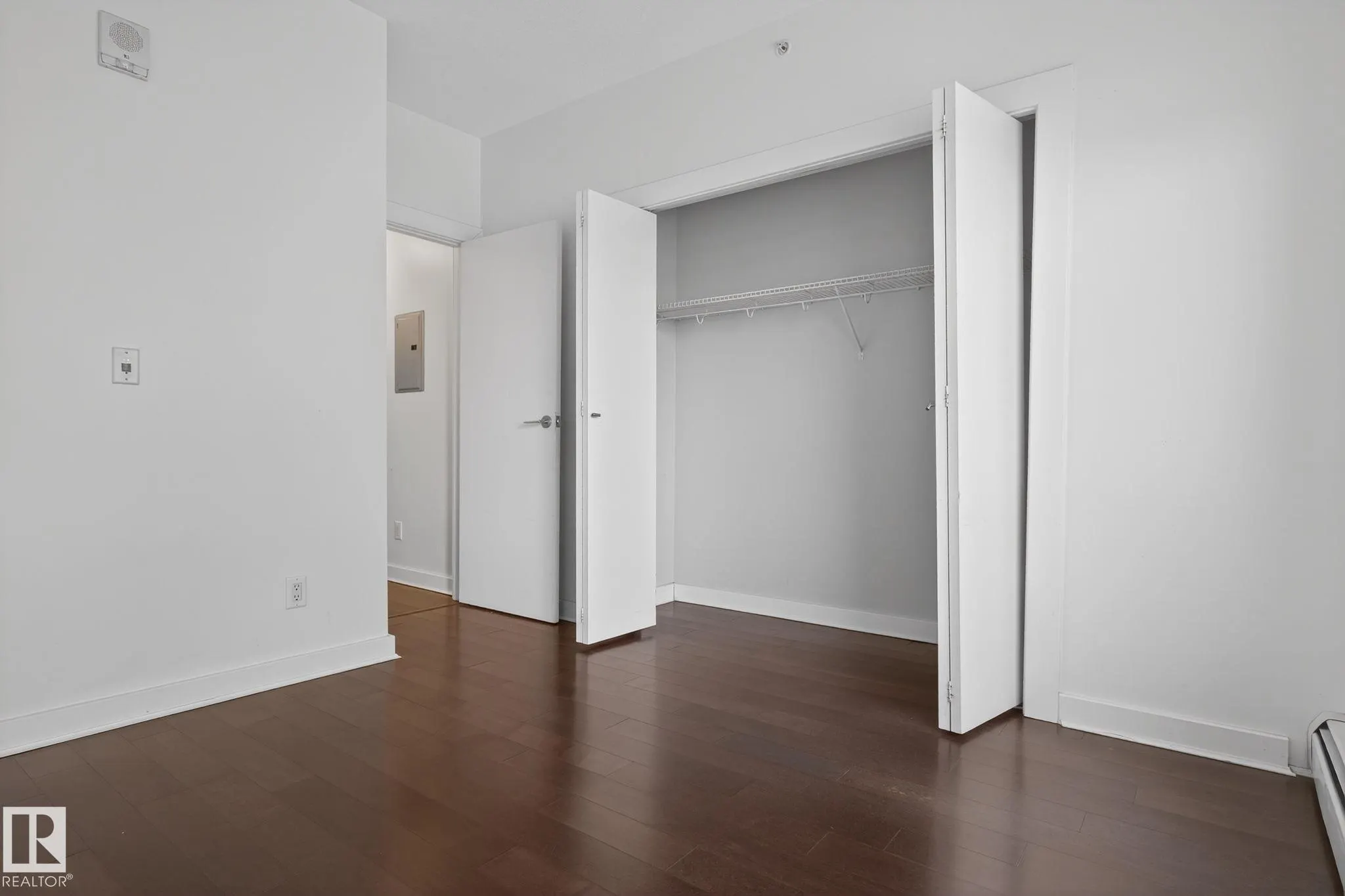 10152 104 Street