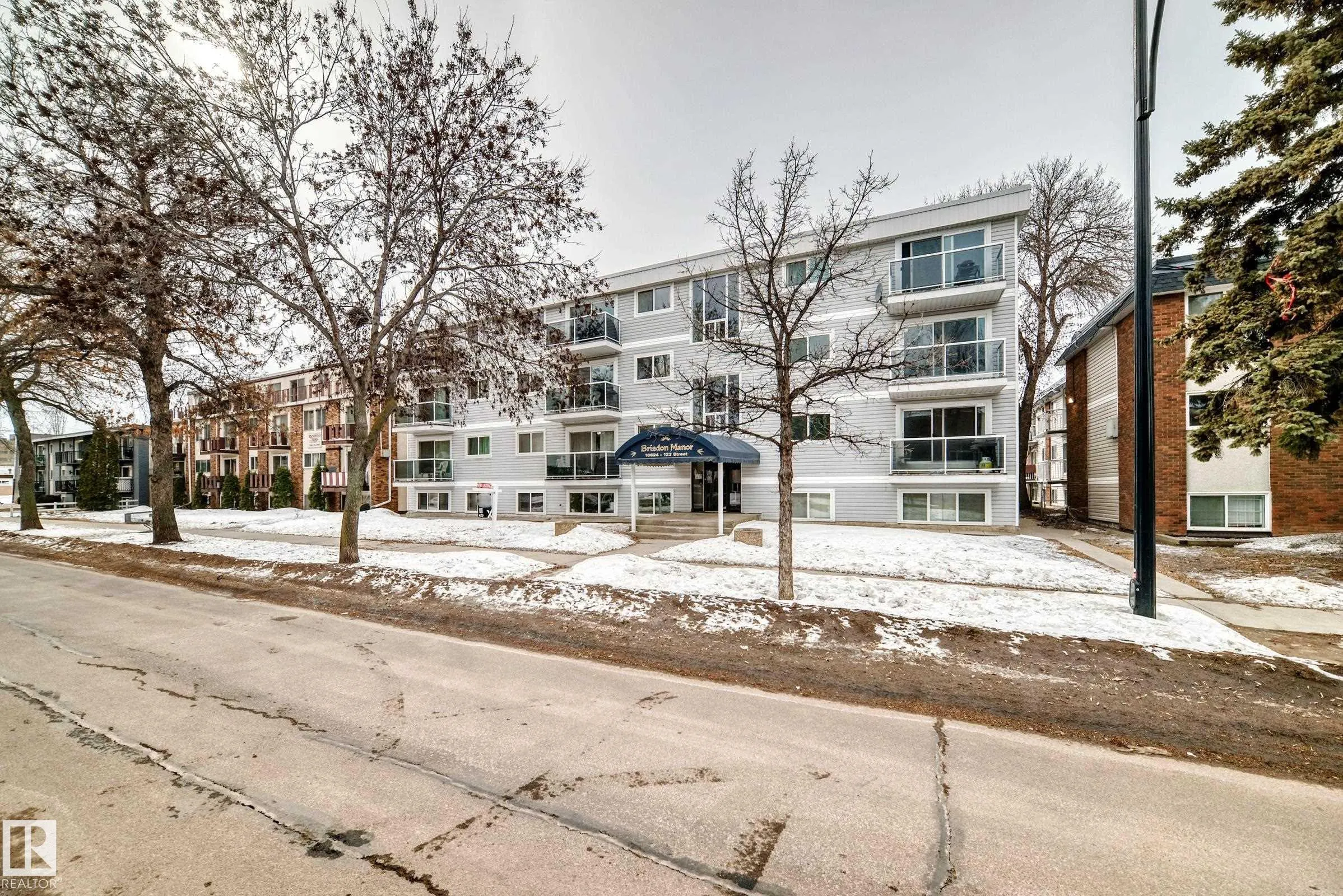 10624 123 Street