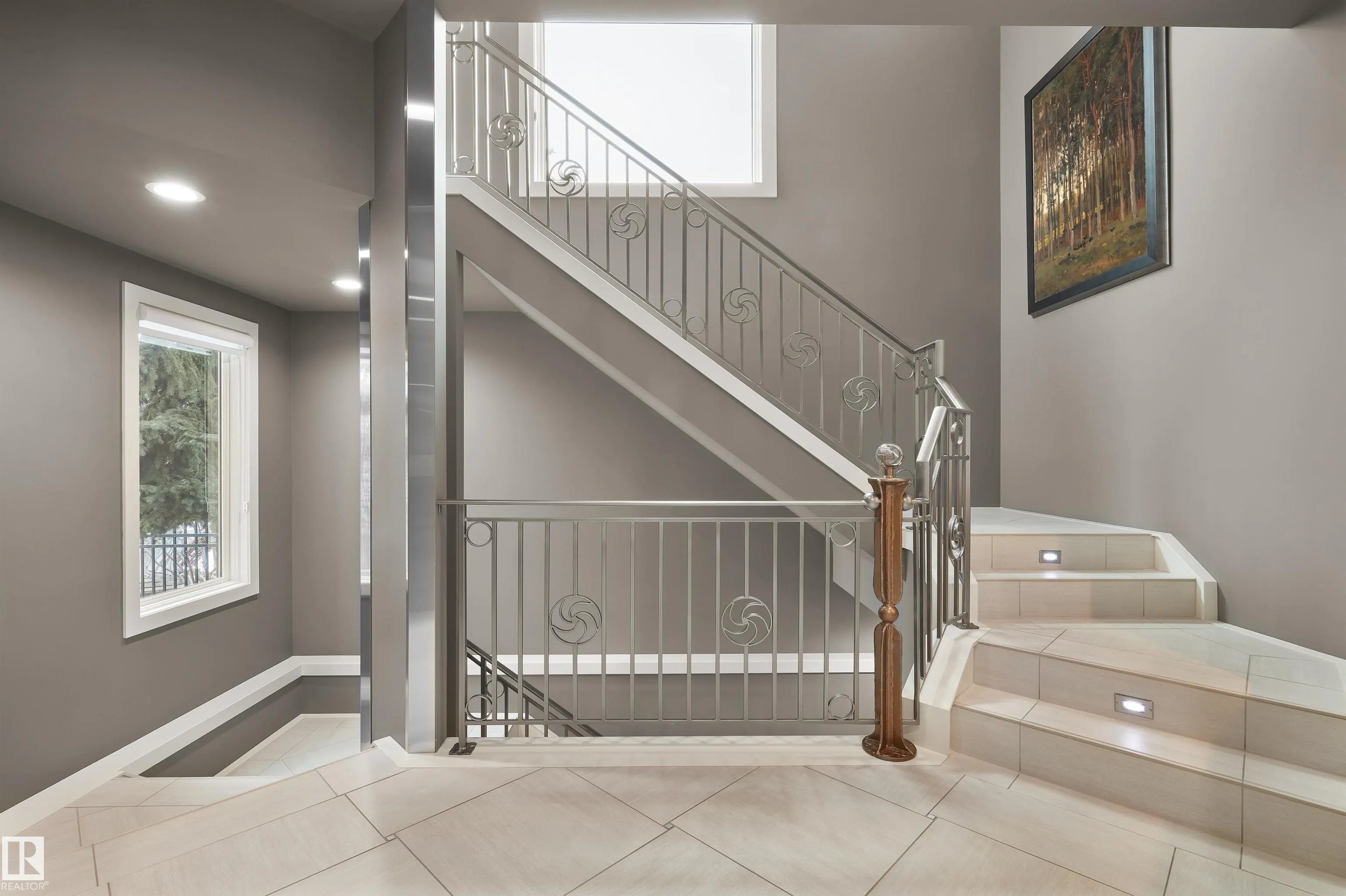 16 WINDERMERE Drive