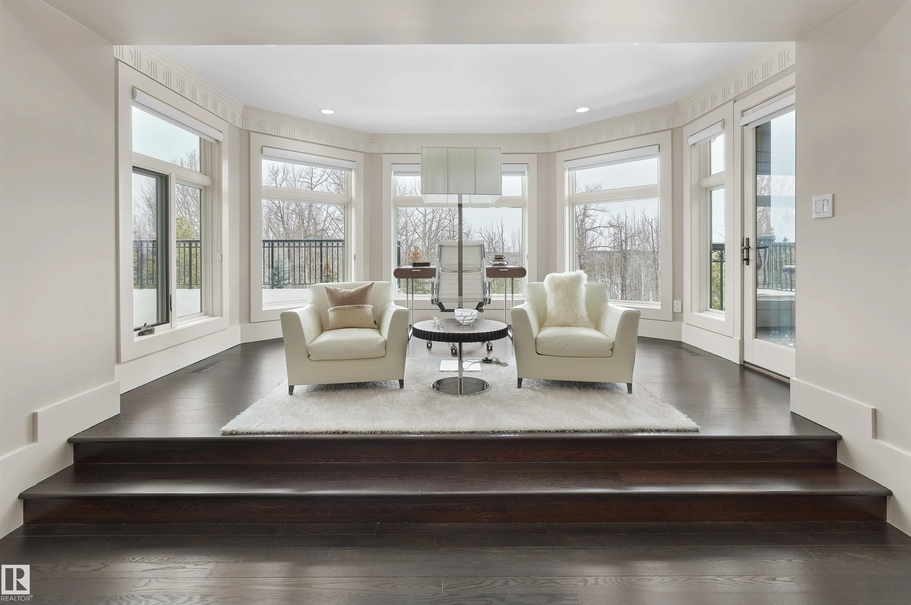 16 WINDERMERE Drive