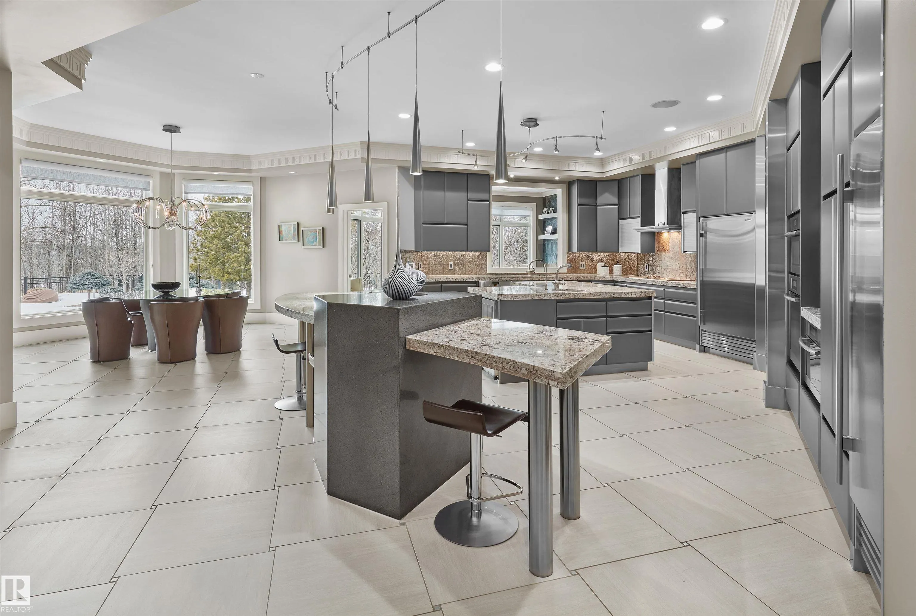 16 WINDERMERE Drive