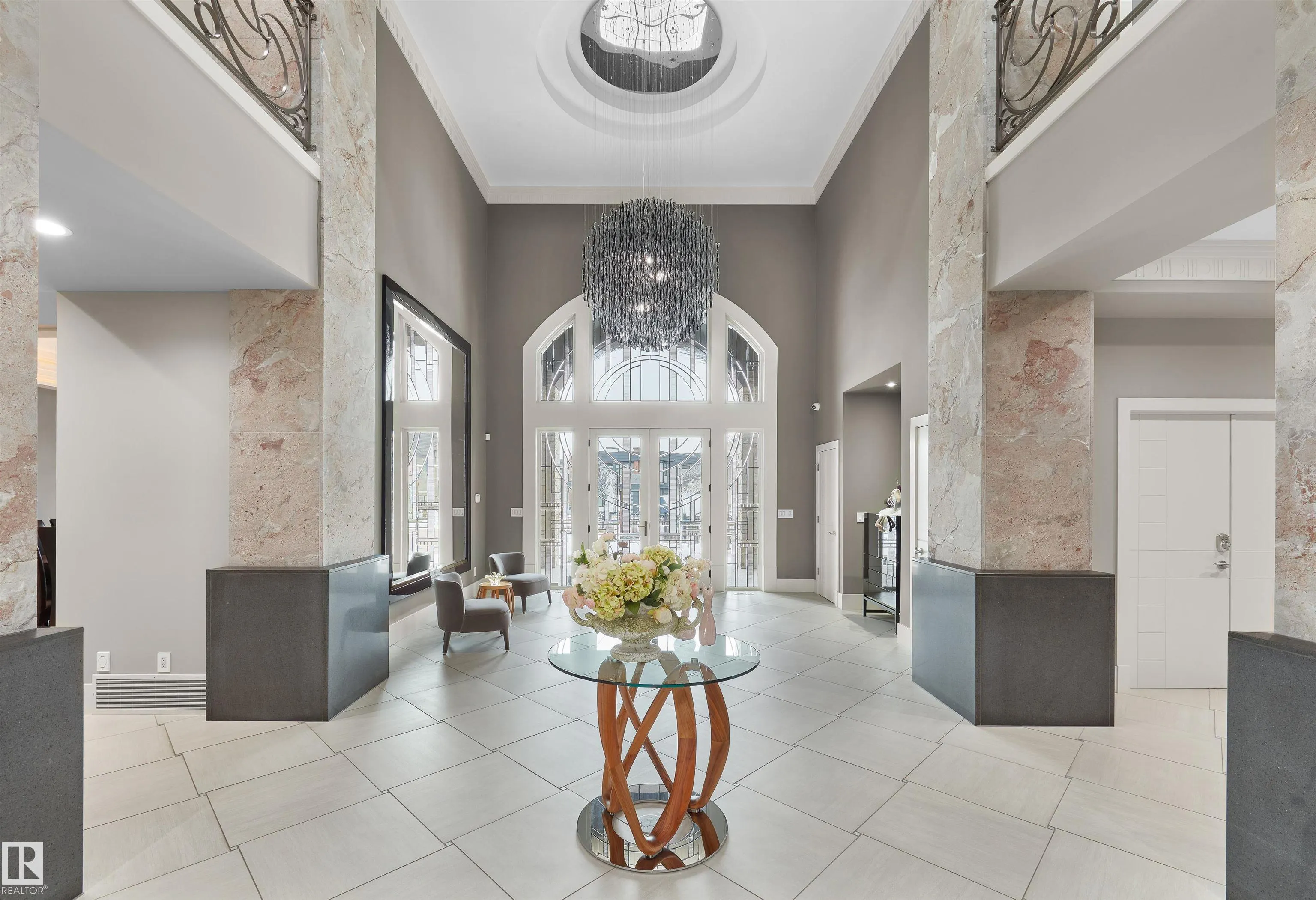 16 WINDERMERE Drive
