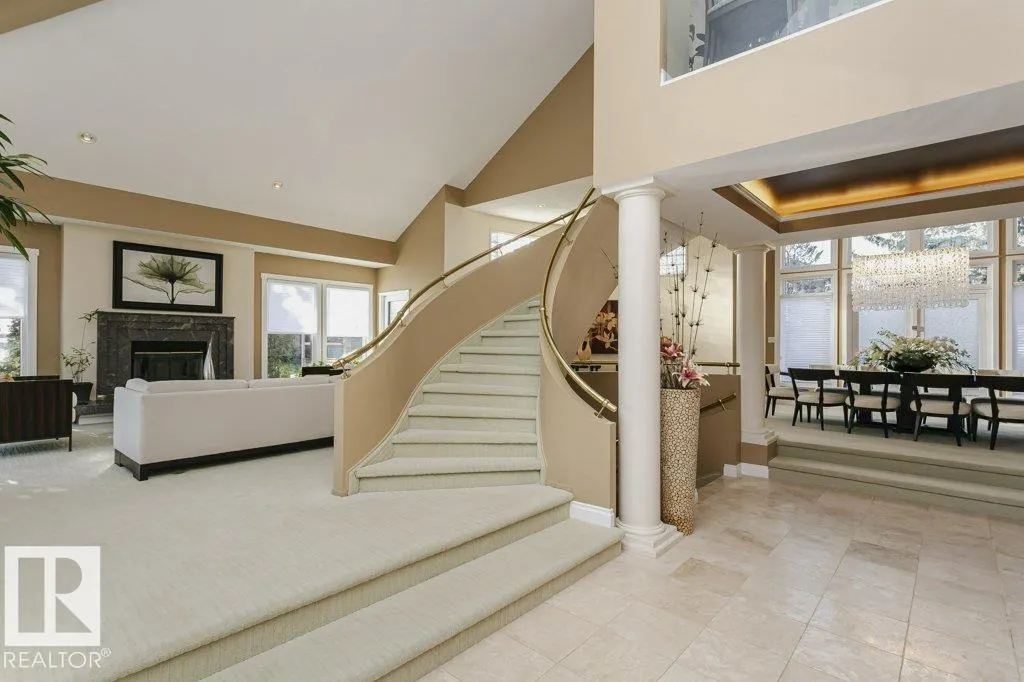 11 WELLINGTON Crescent