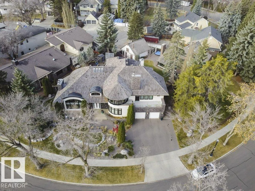 11 WELLINGTON Crescent