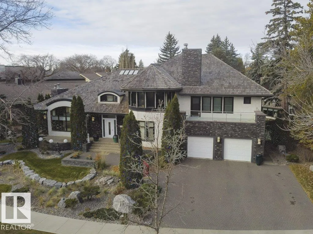 11 WELLINGTON Crescent