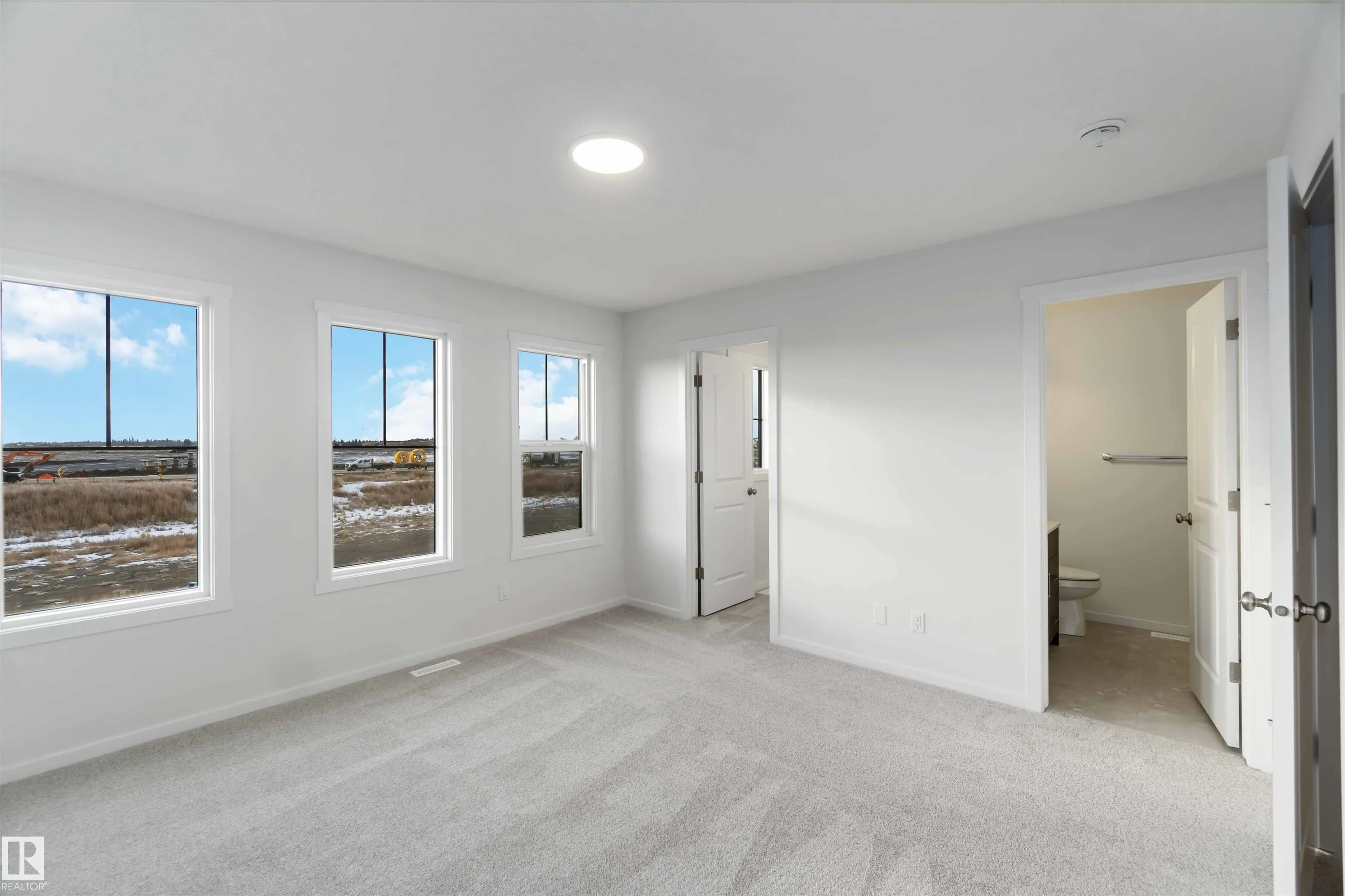 5452 Hawthorn Run