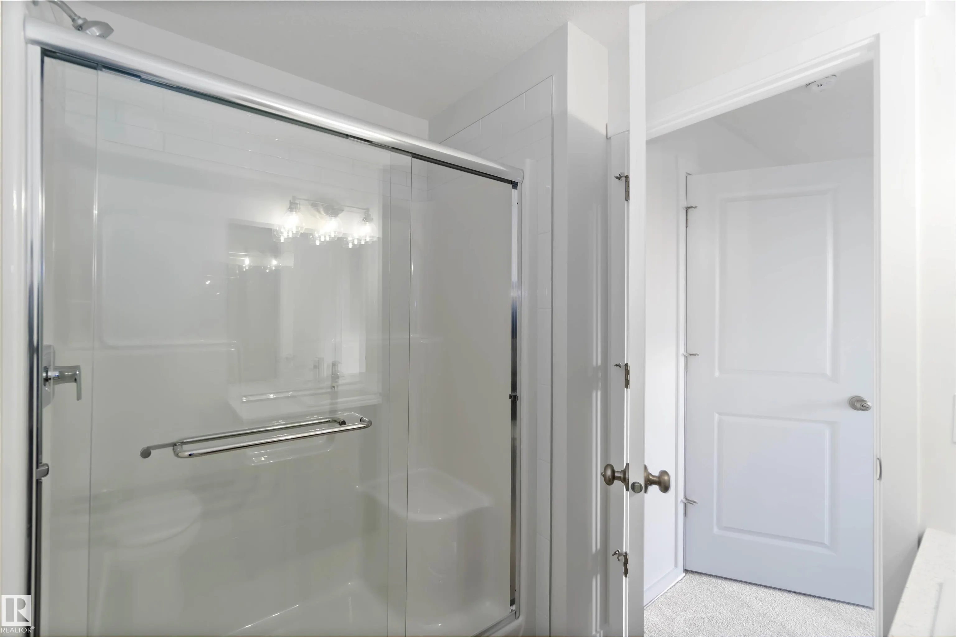 5452 Hawthorn Run