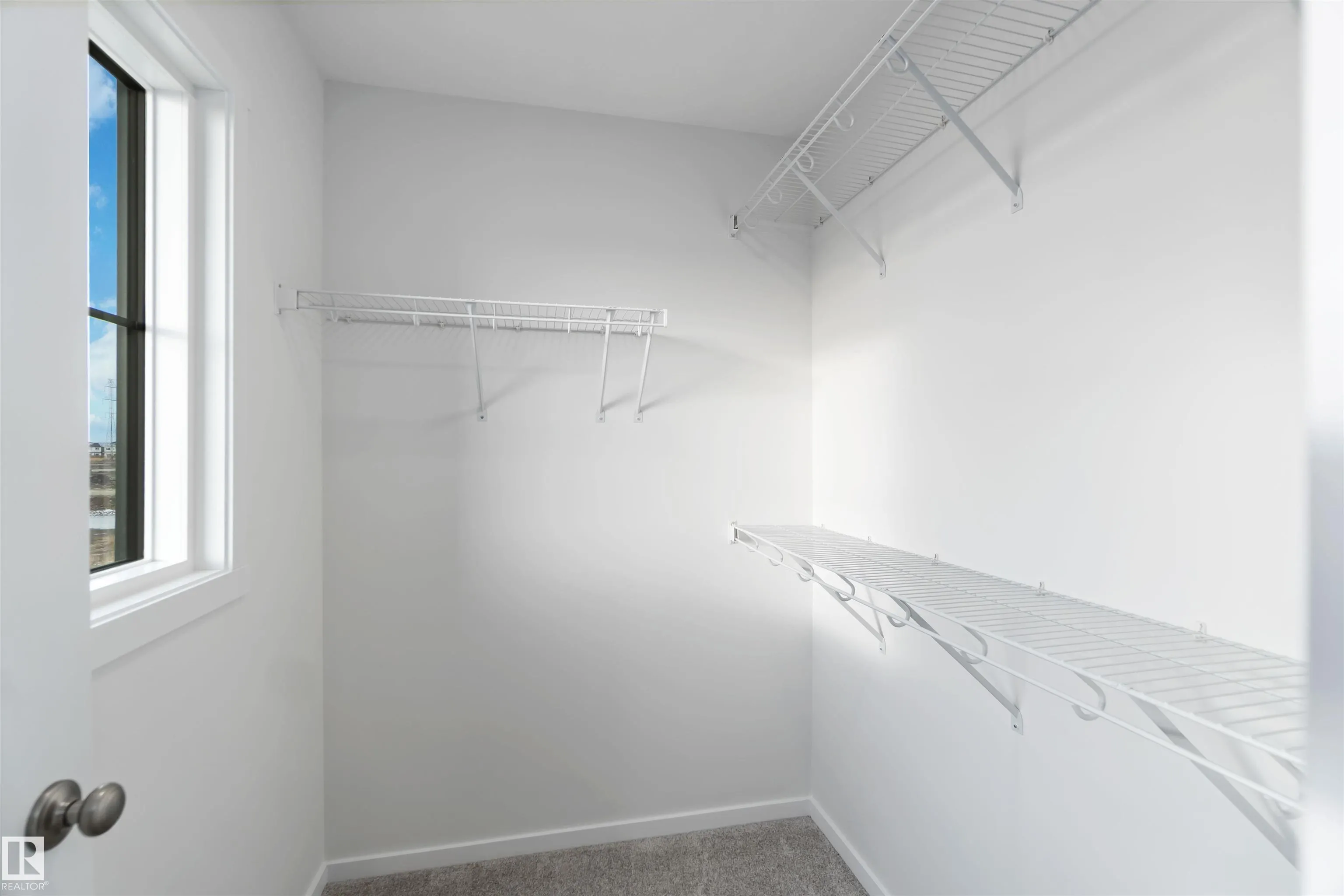5452 Hawthorn Run