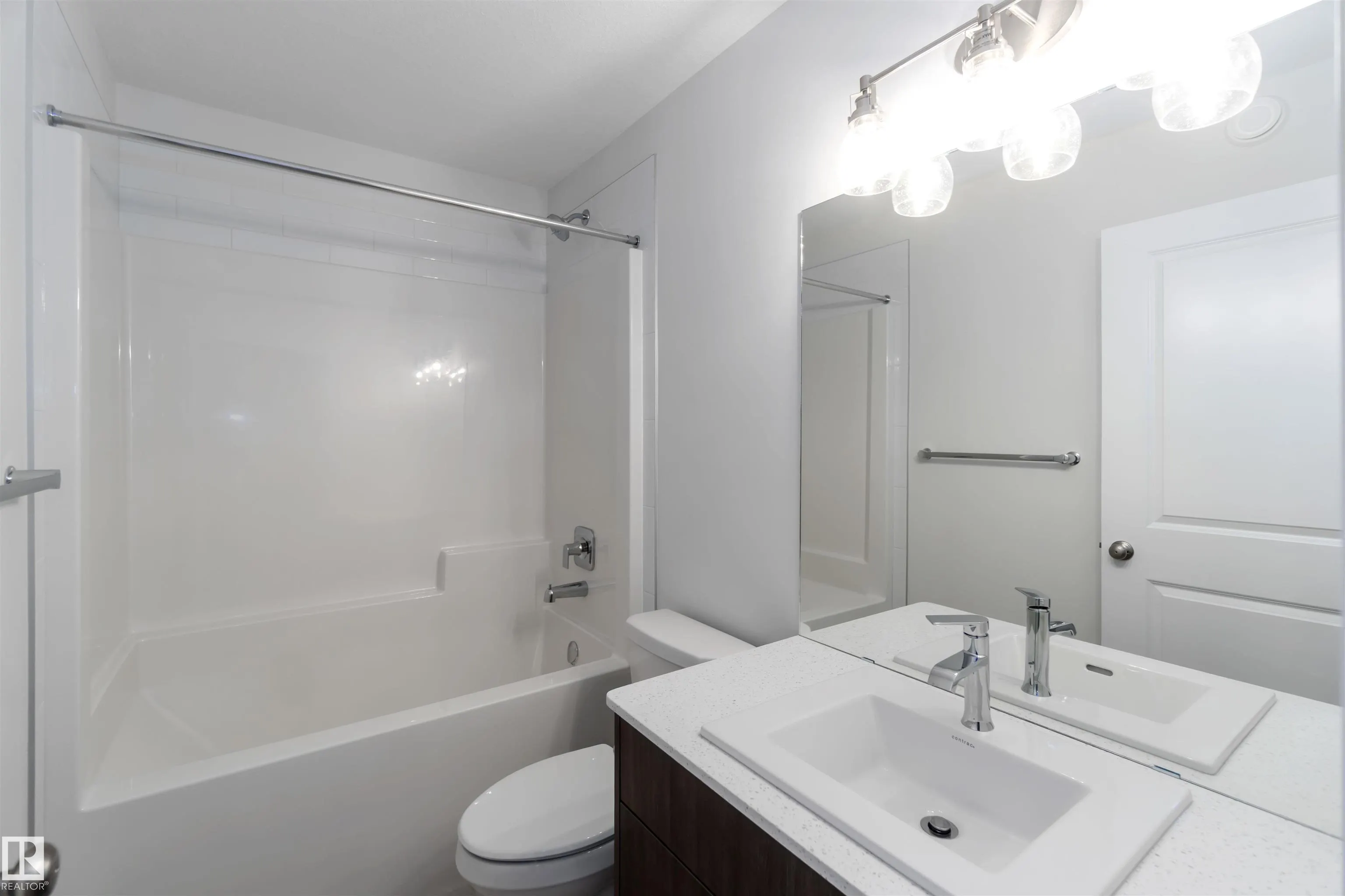 5452 Hawthorn Run