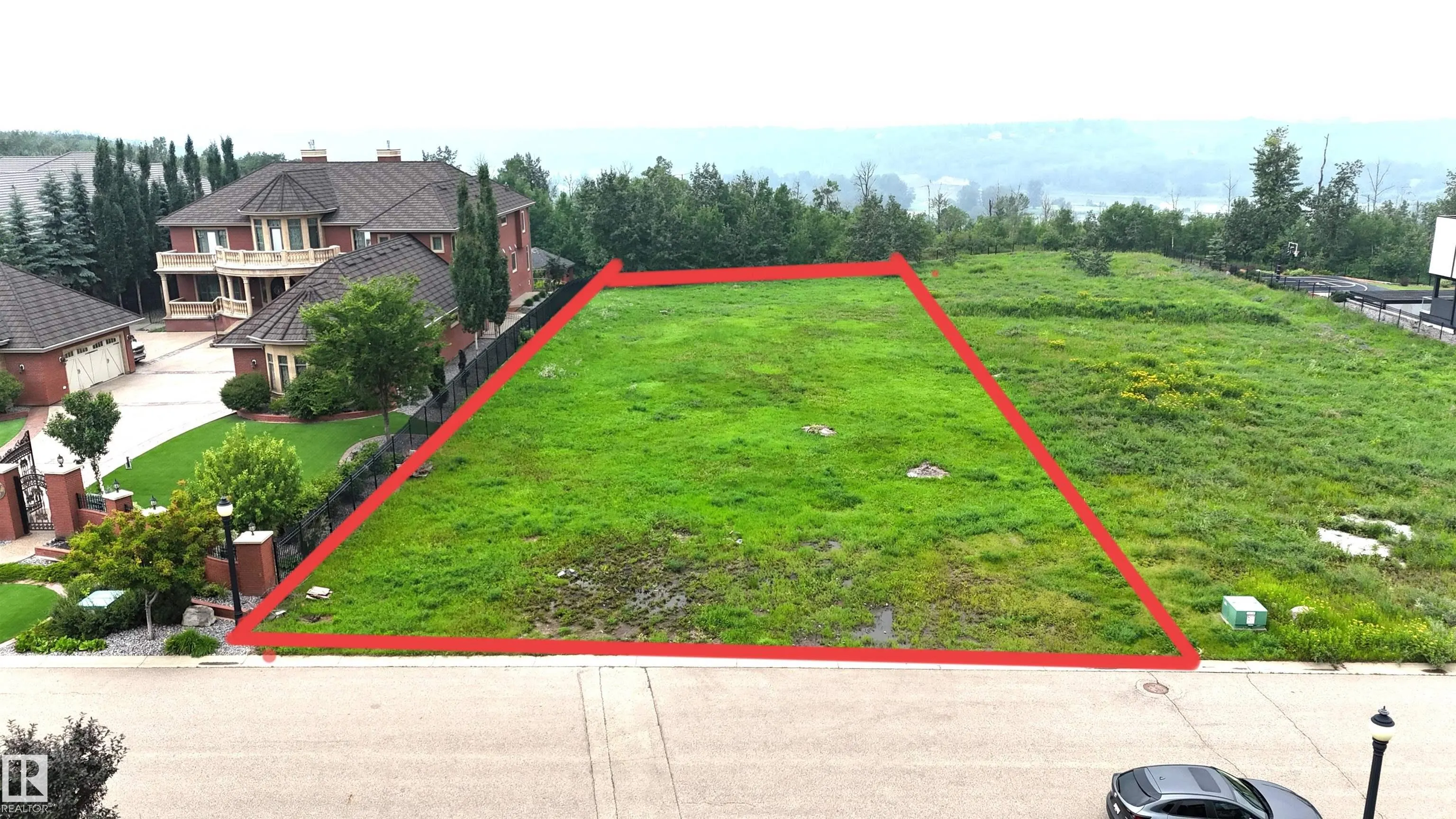 24 WINDERMERE Drive
