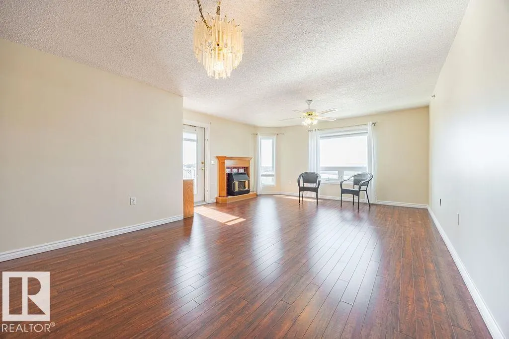 9926 100 Avenue