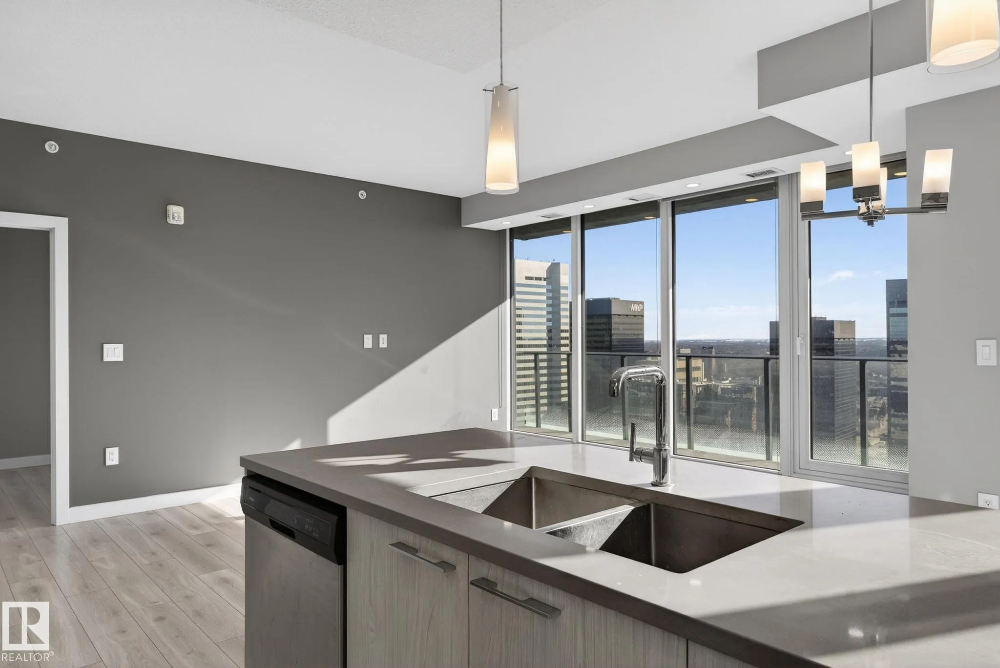 10180 103 Street