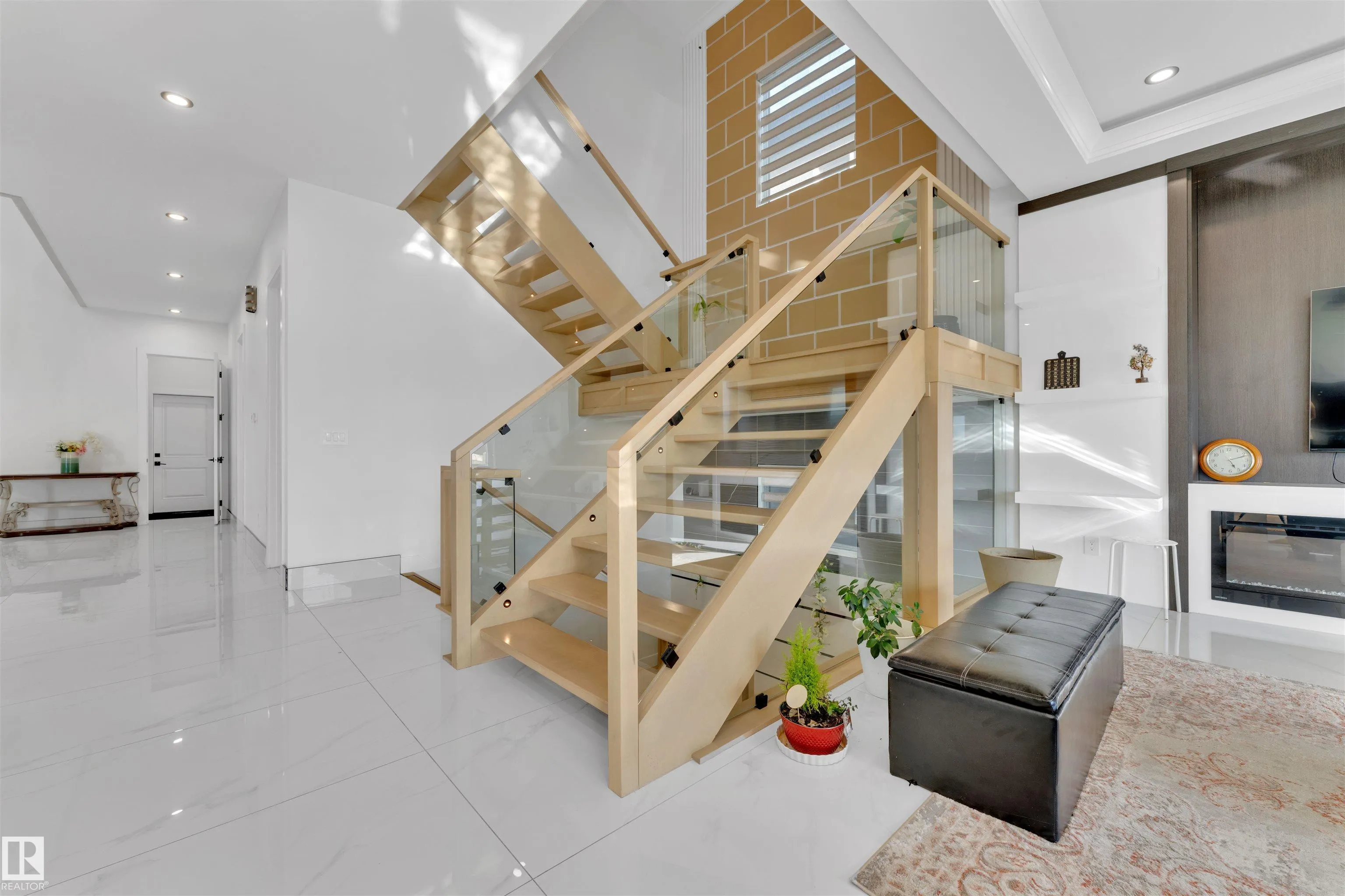 1704 19 Street