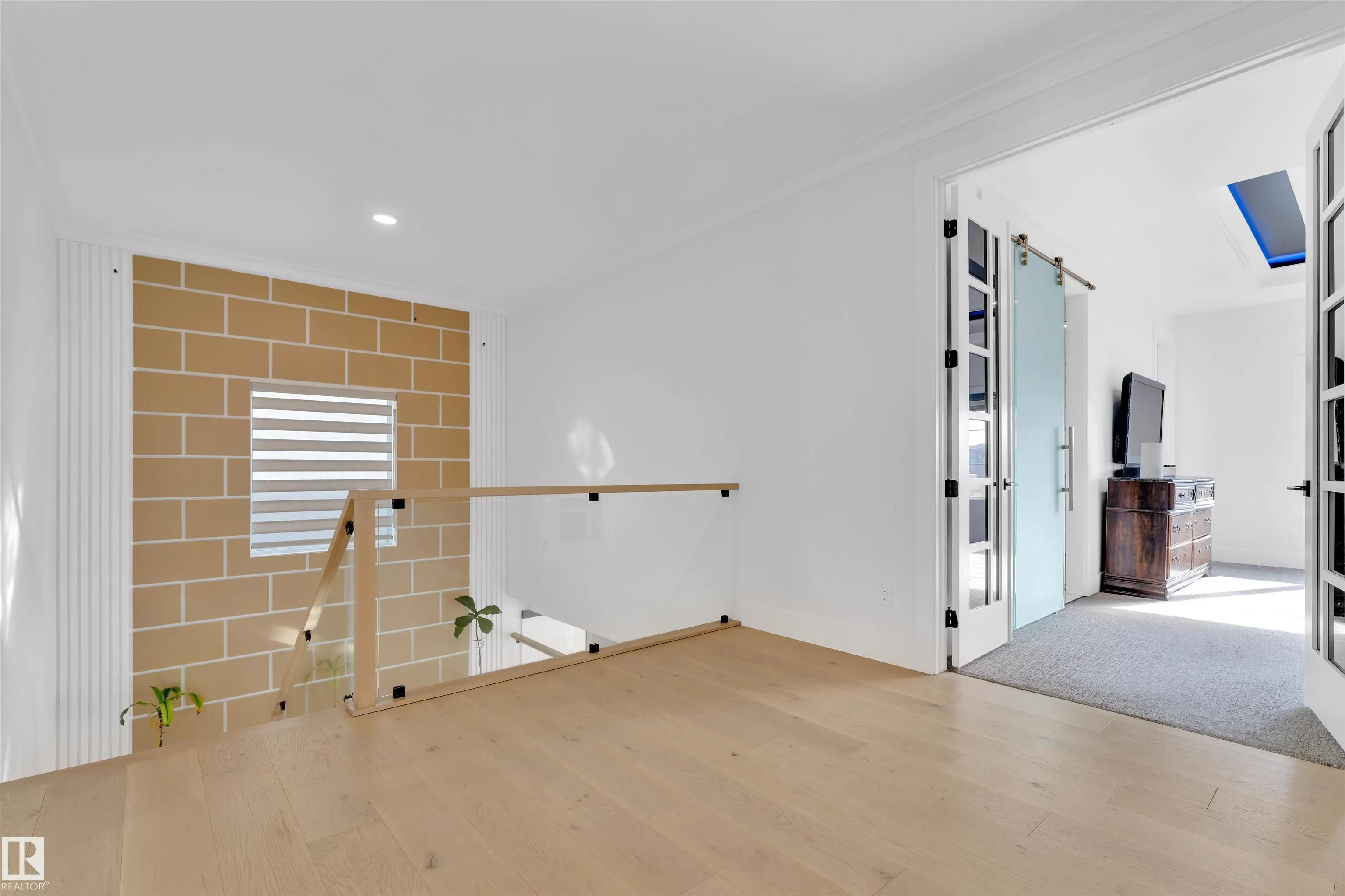 1704 19 Street