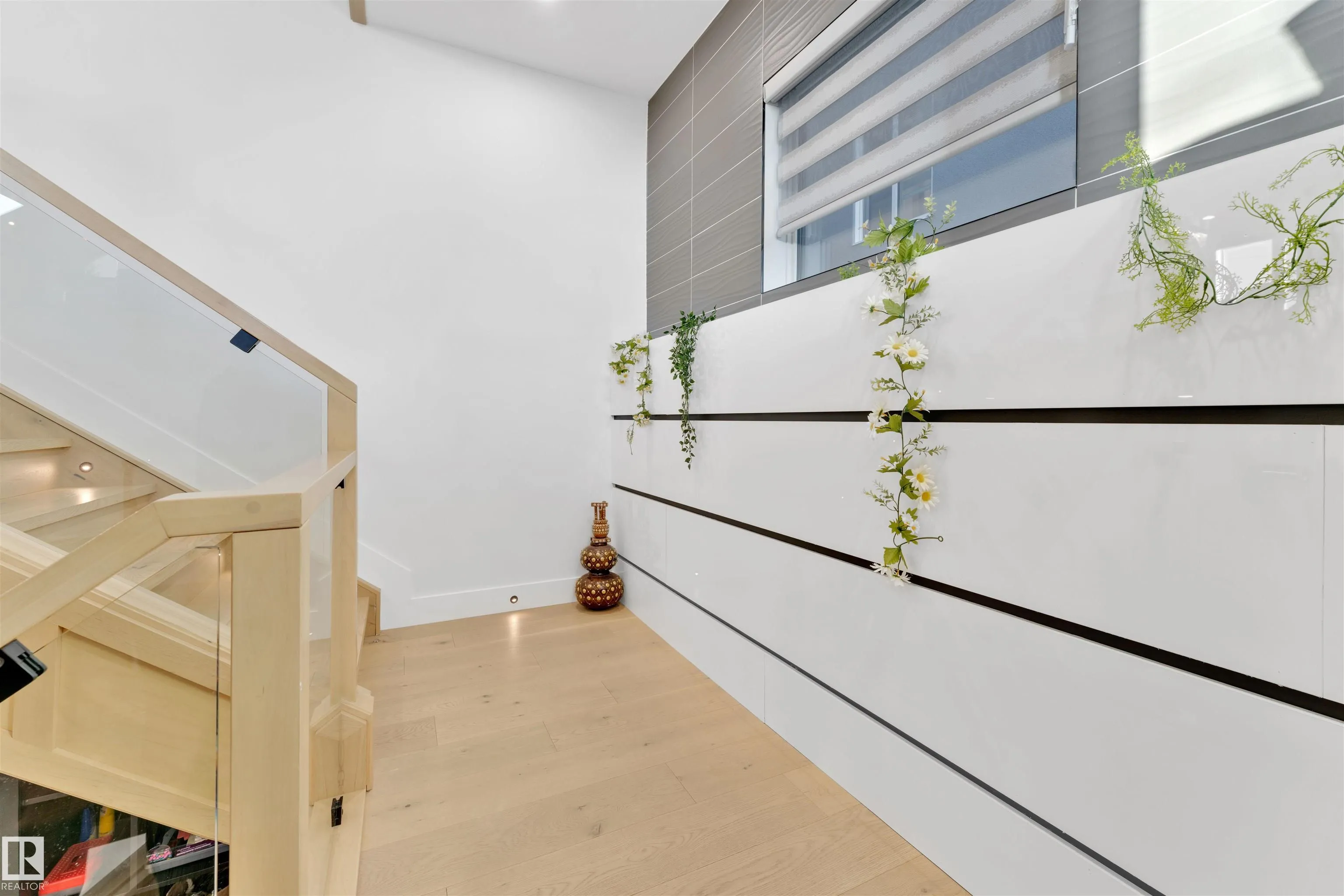 1704 19 Street