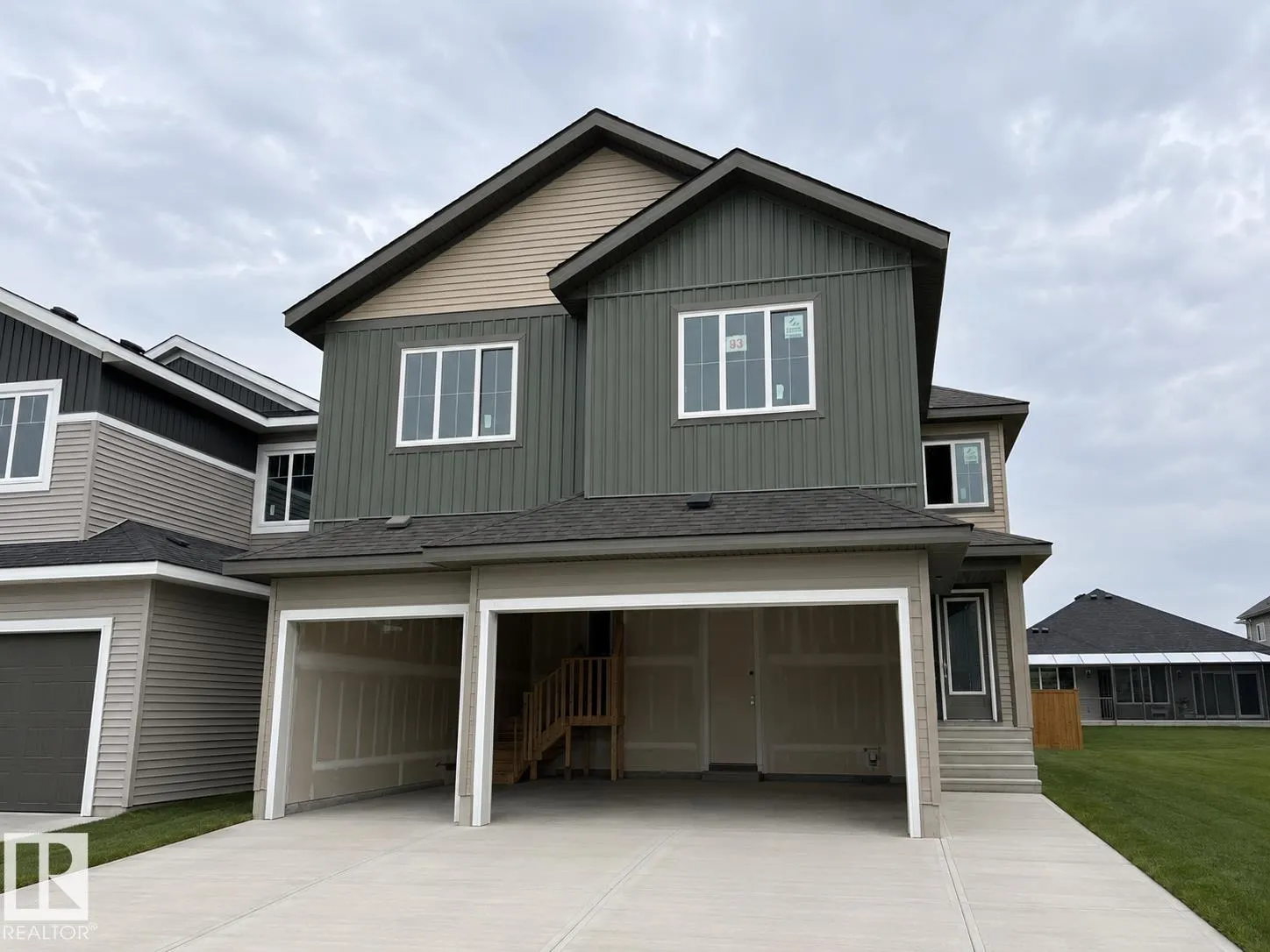 93 Mockingbird Crescent