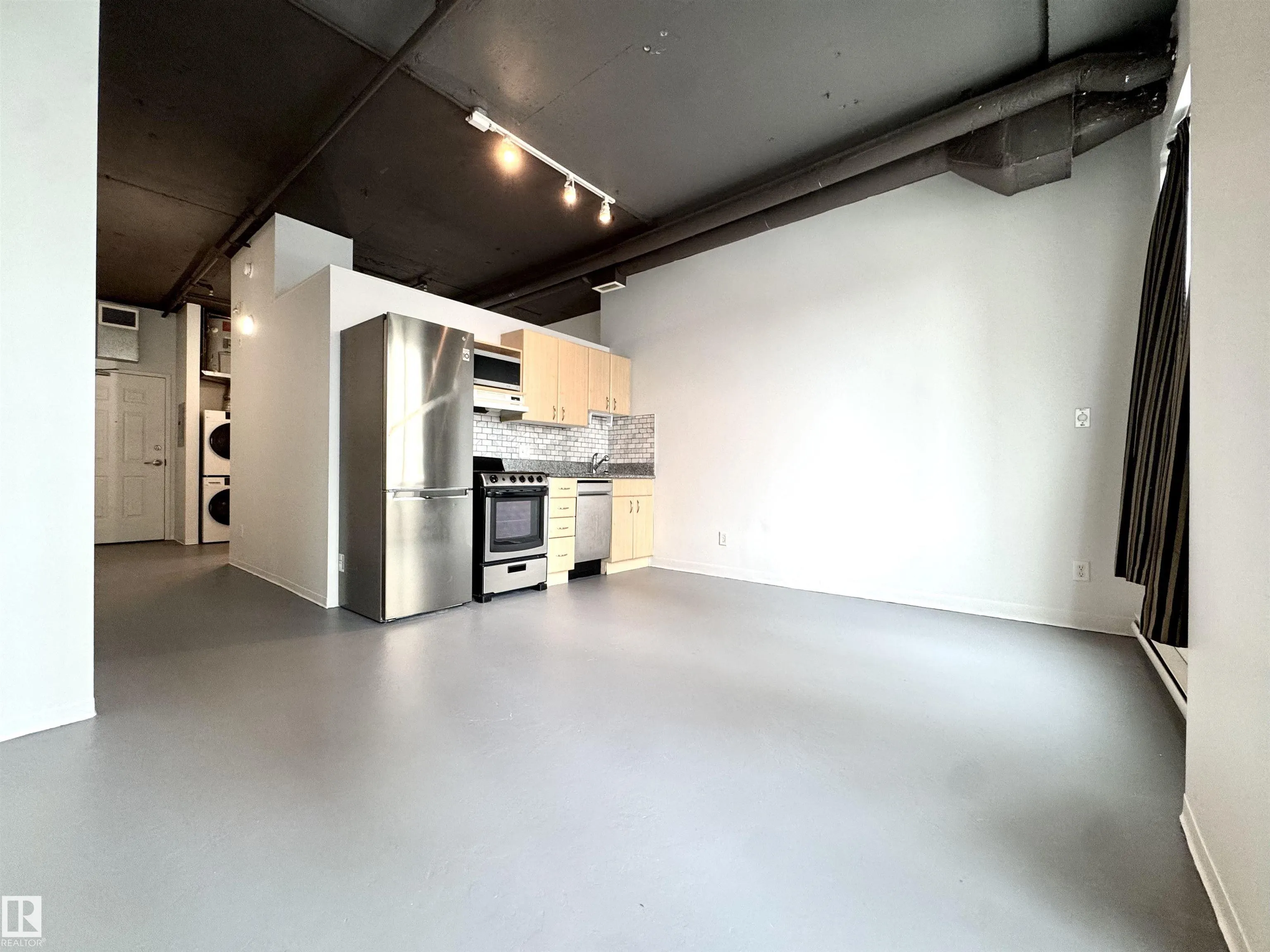 10024 JASPER Avenue