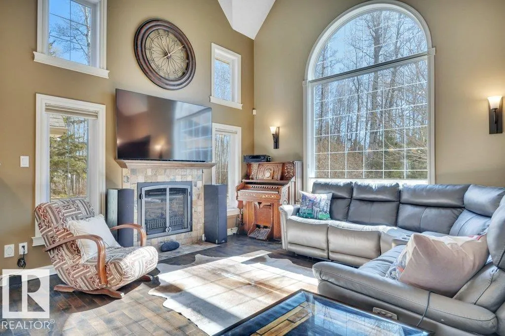 115 CRYSTAL SPRINGS Drive