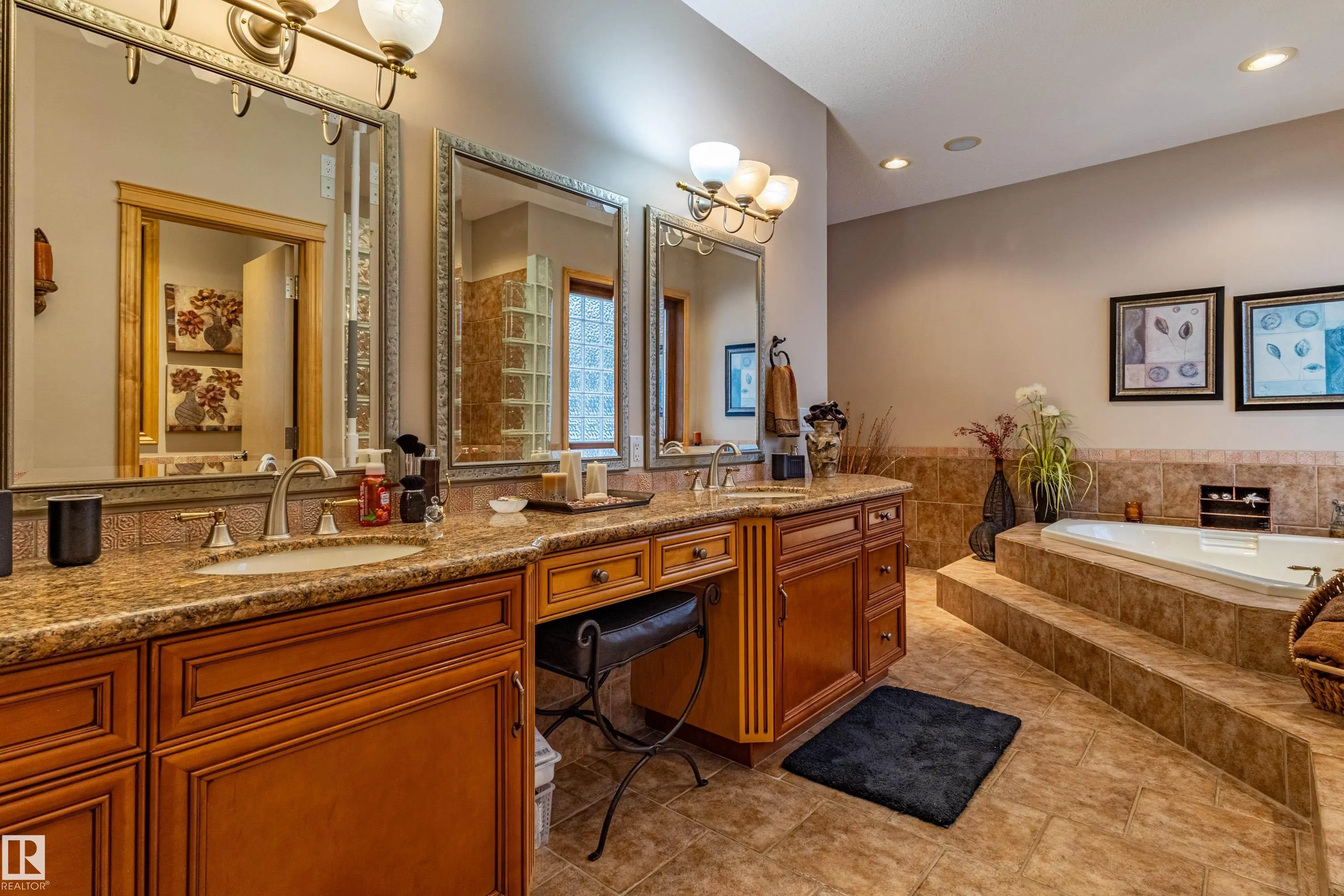 22031 Twp Rd 472