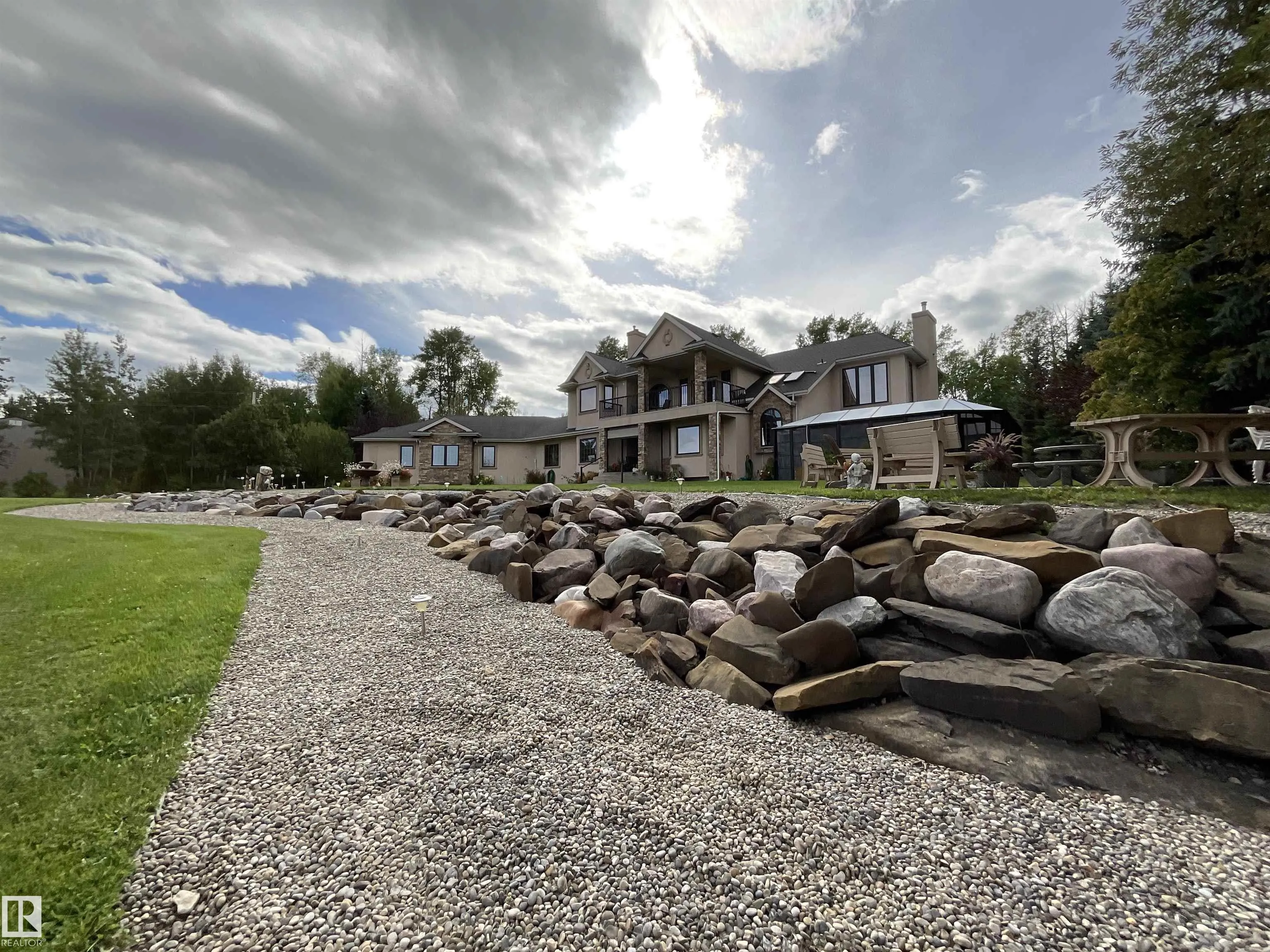 22031 Twp Rd 472