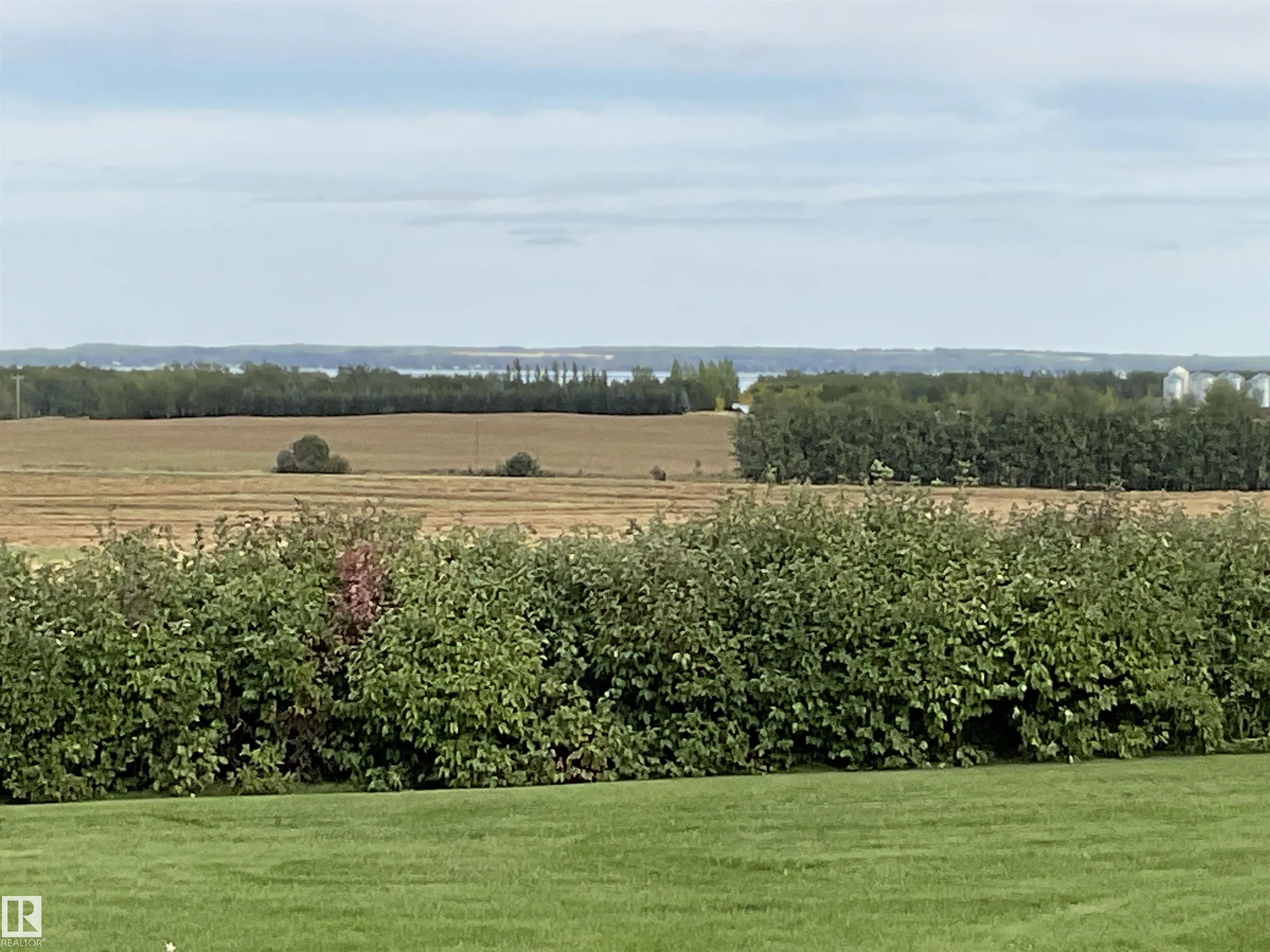 22031 Twp Rd 472