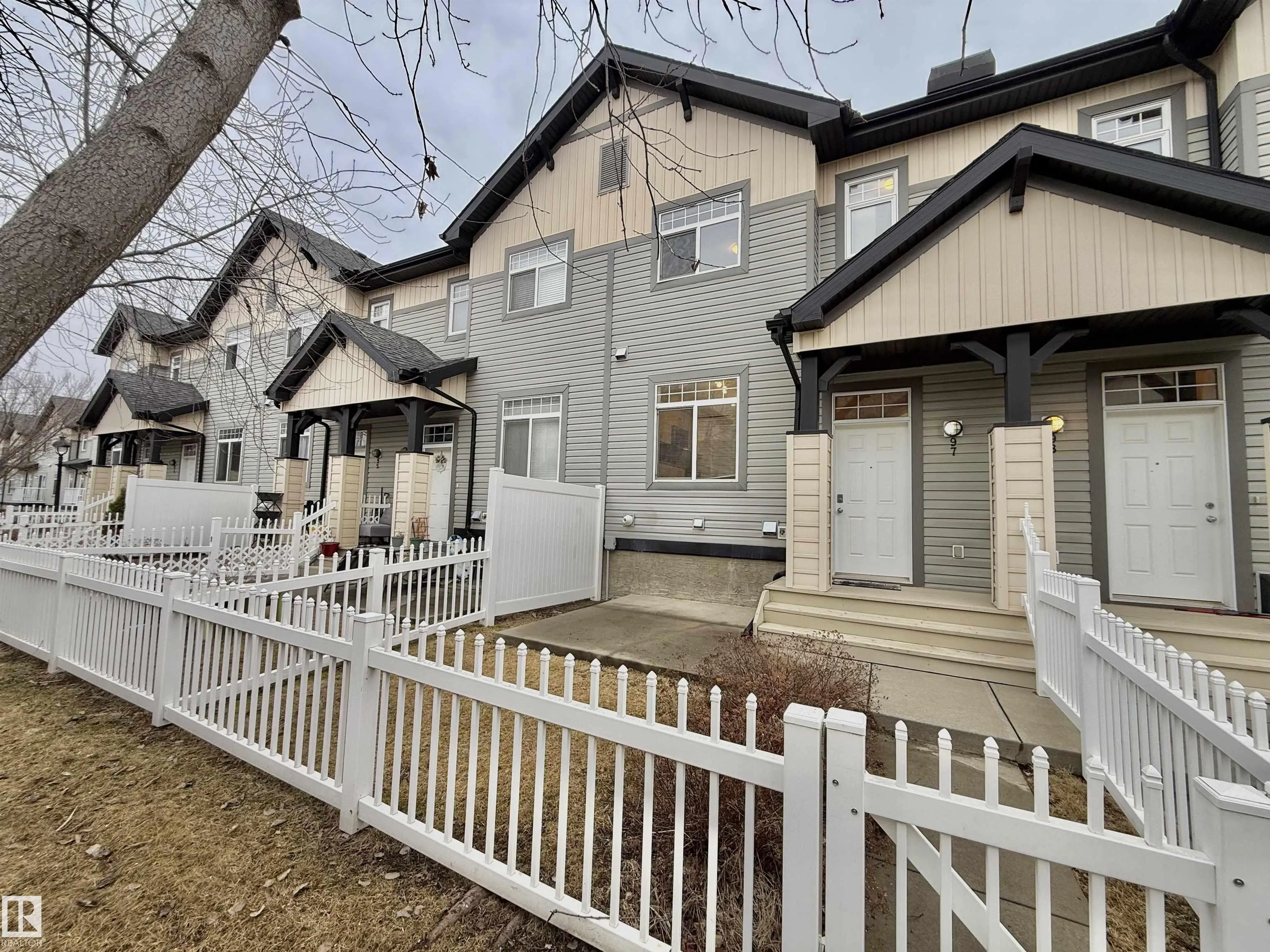 465 HEMINGWAY Road