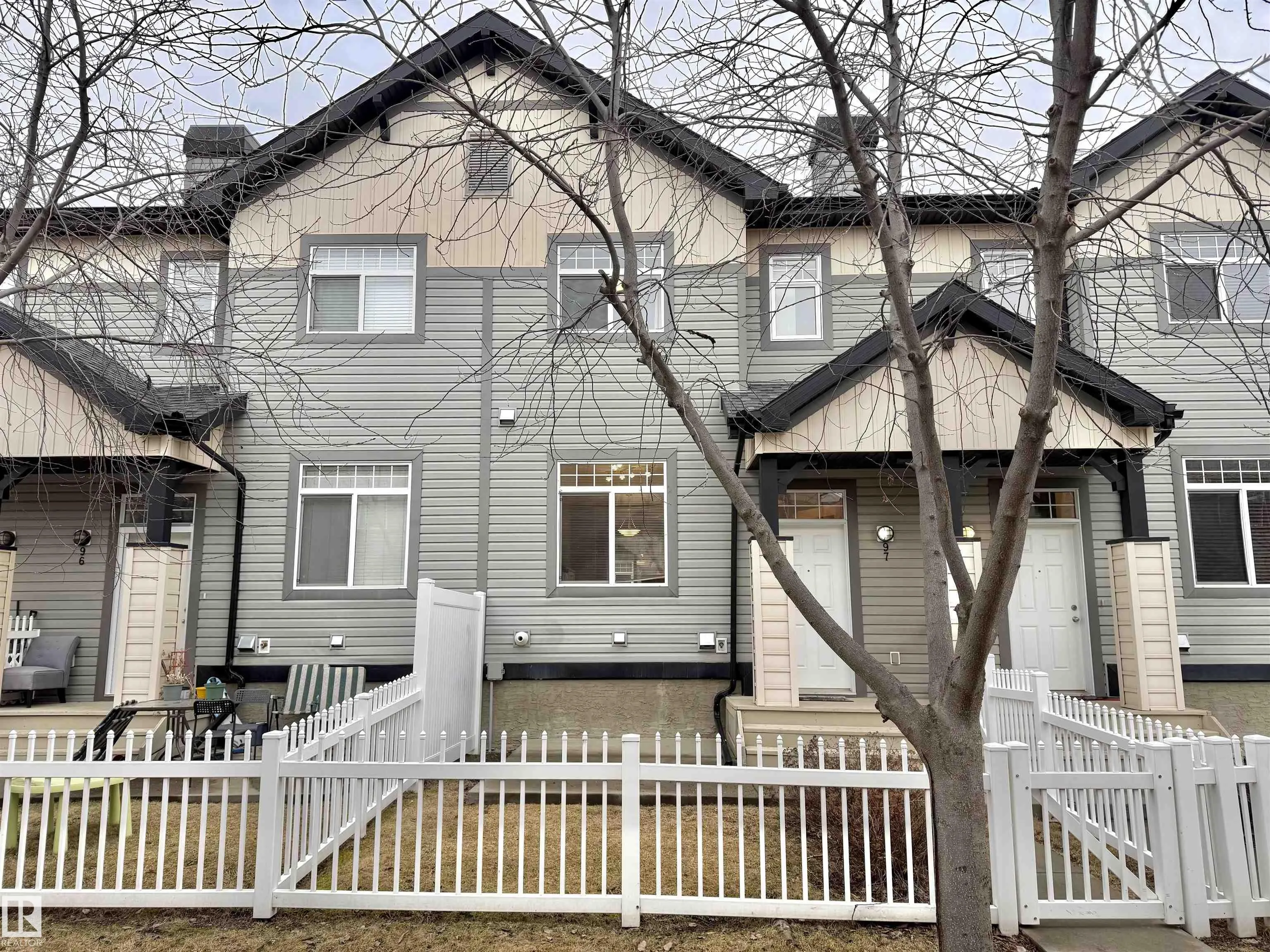 465 HEMINGWAY Road