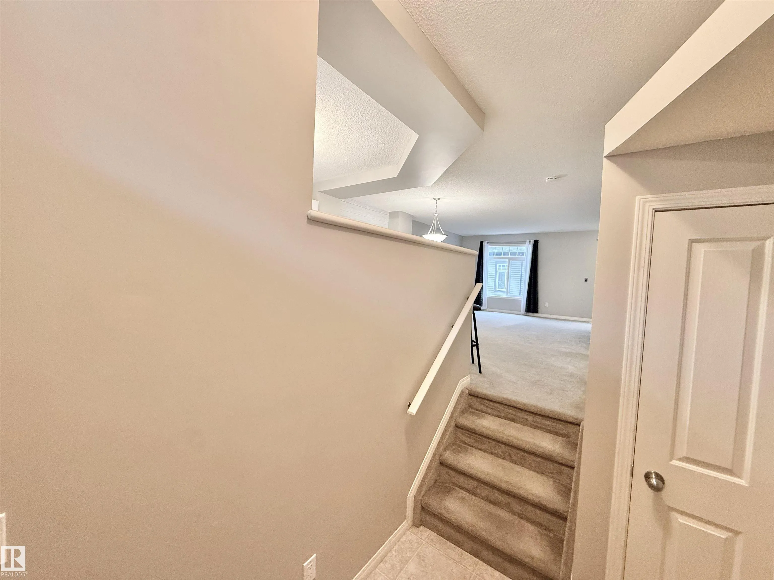 465 HEMINGWAY Road