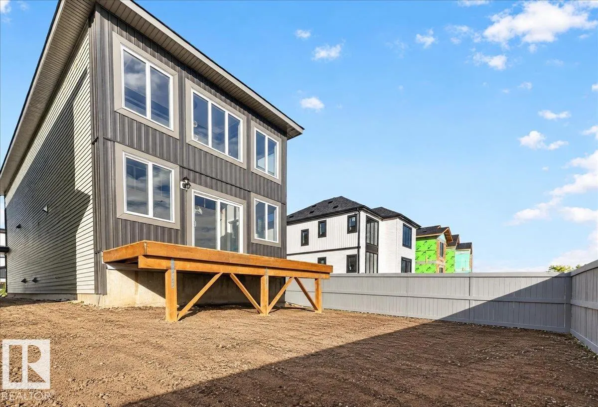 53 Mockingbird Cres