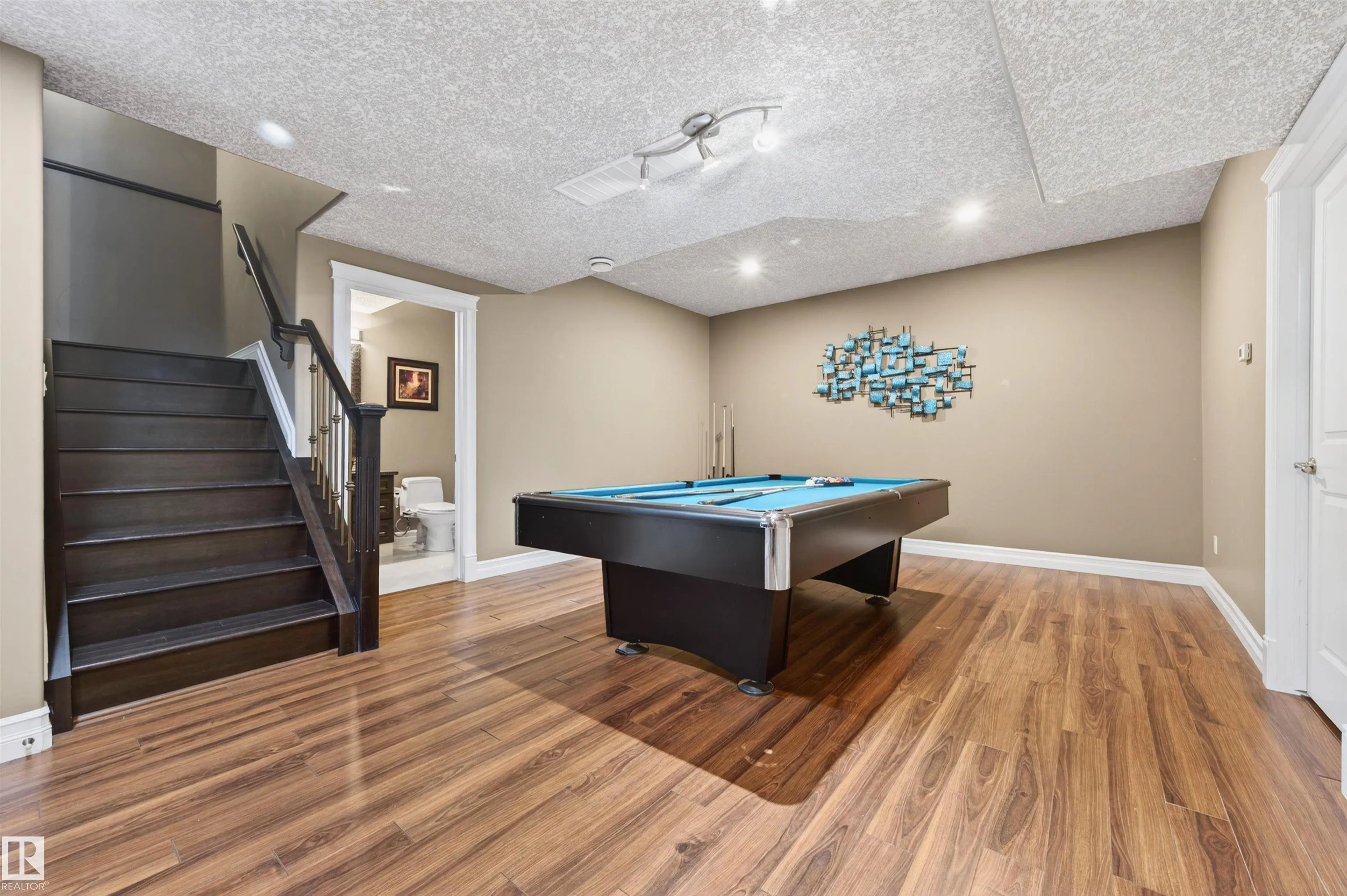 1254 ADAMSON Drive