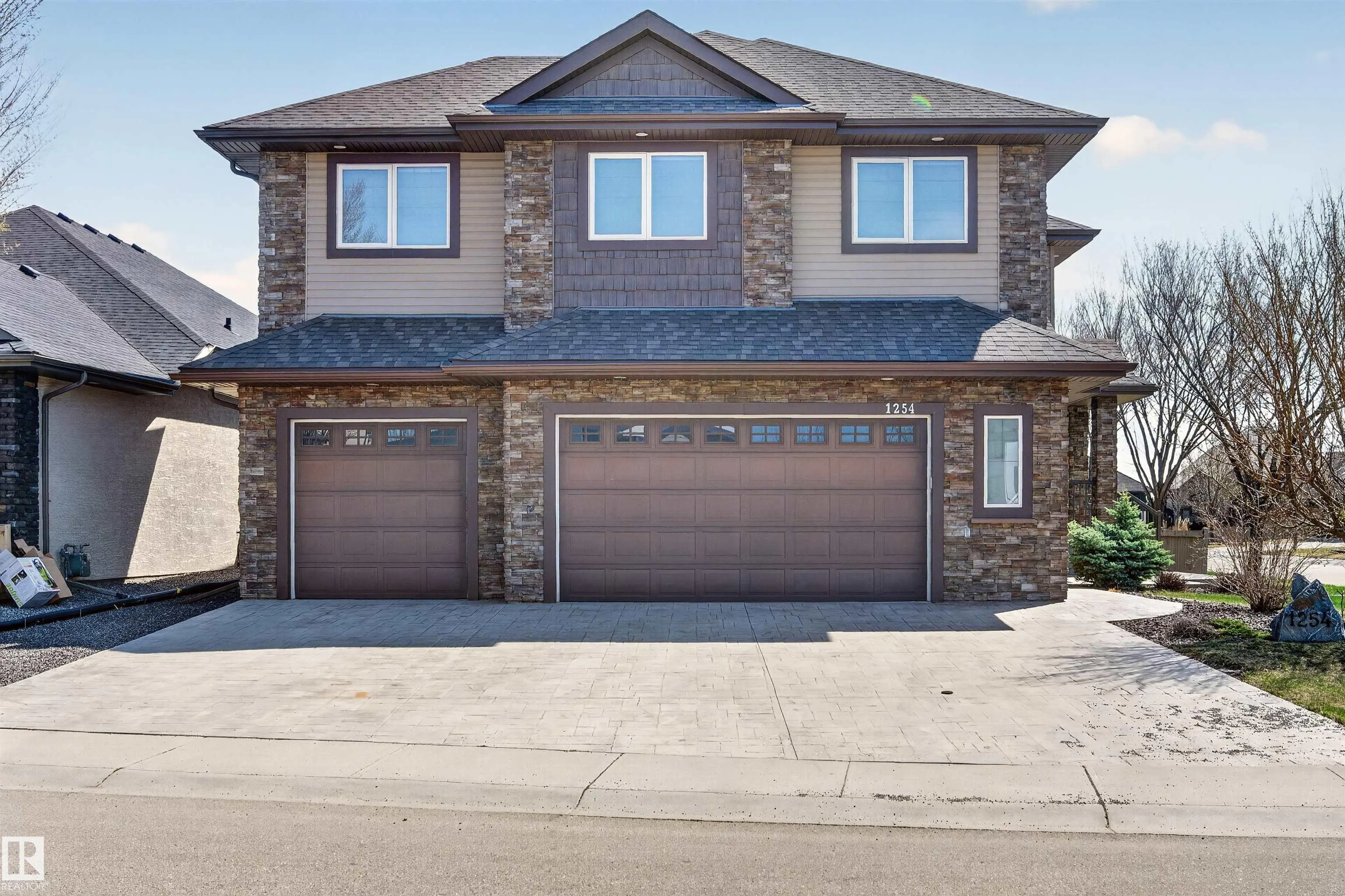 1254 ADAMSON Drive