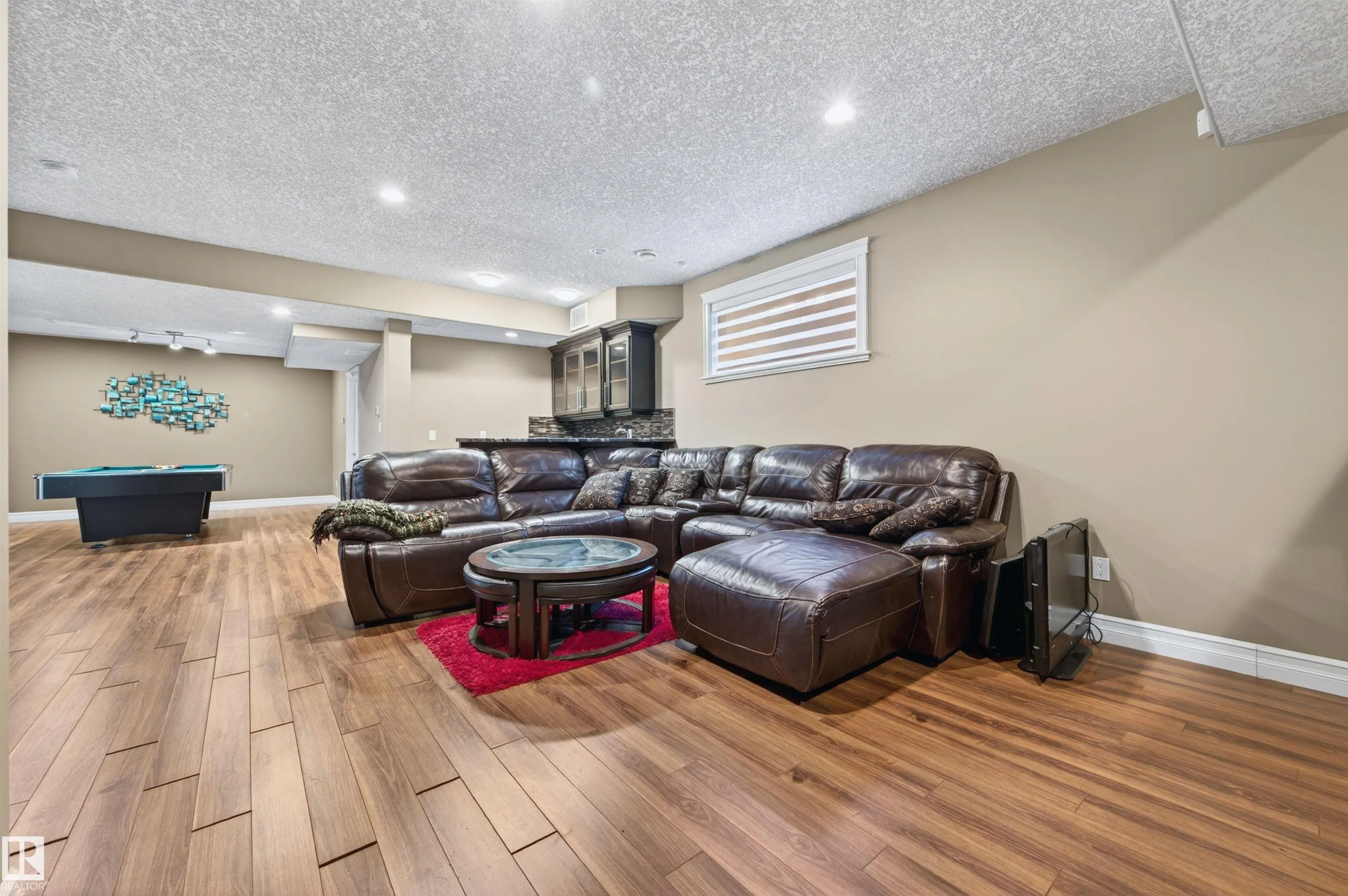 1254 ADAMSON Drive