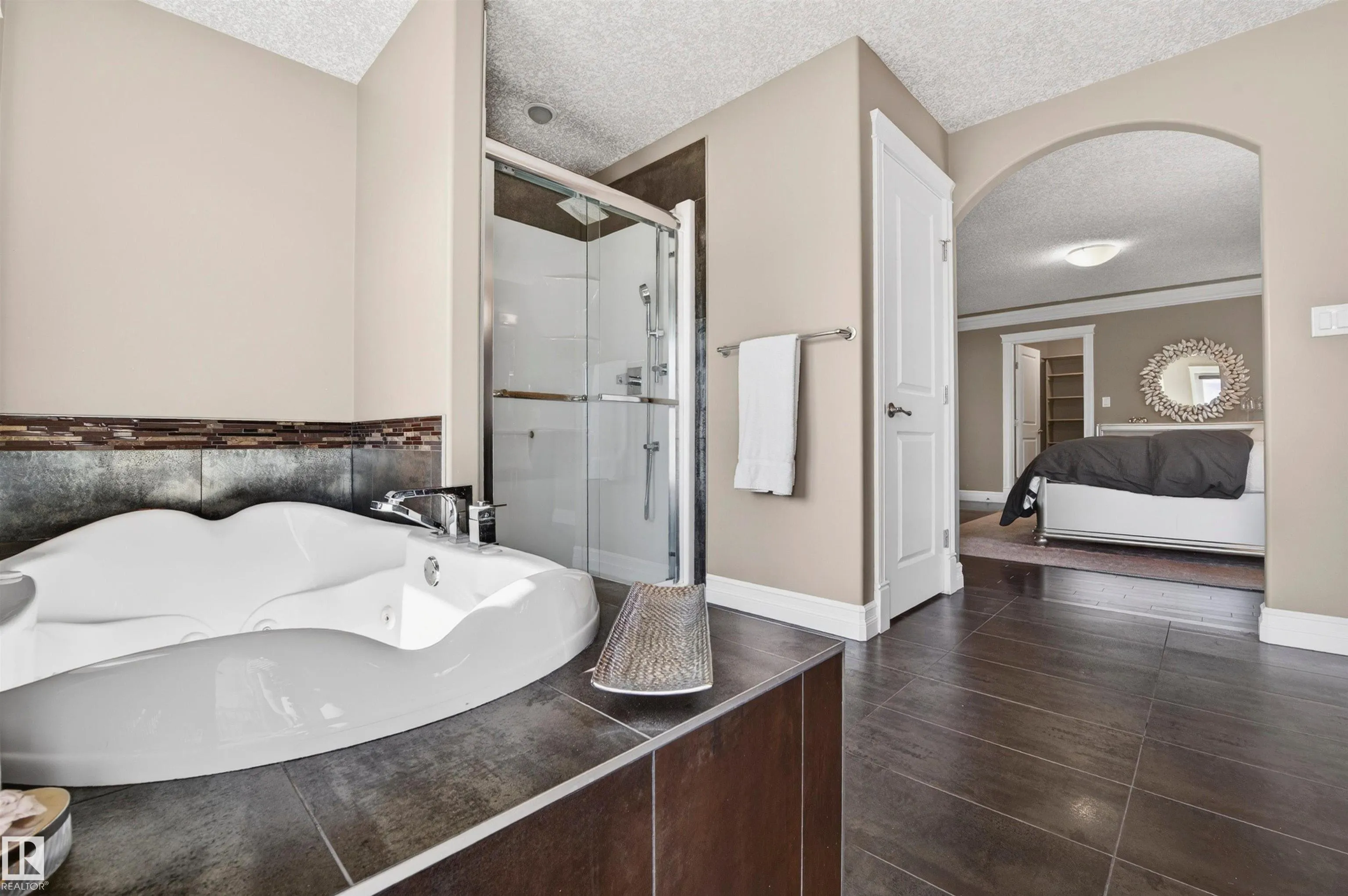 1254 ADAMSON Drive