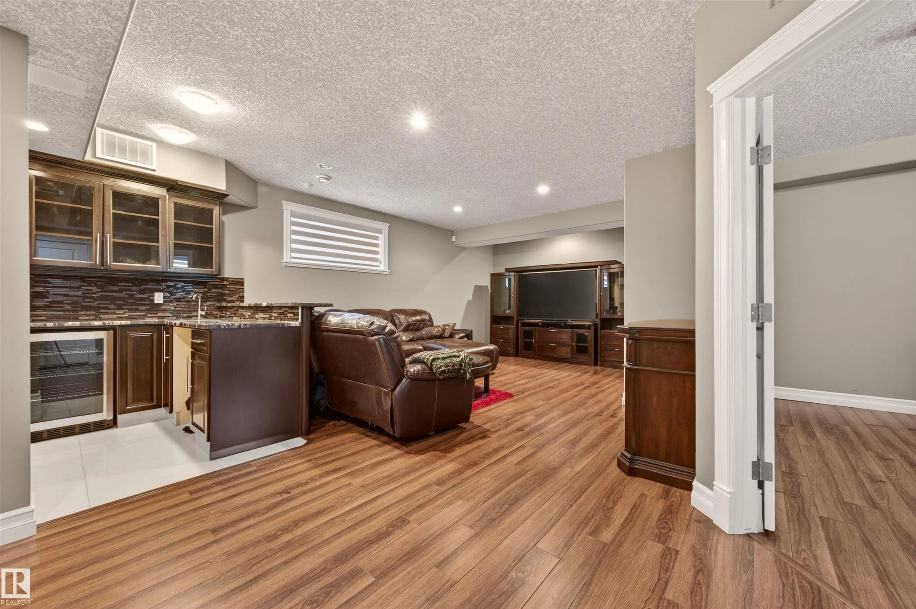 1254 ADAMSON Drive