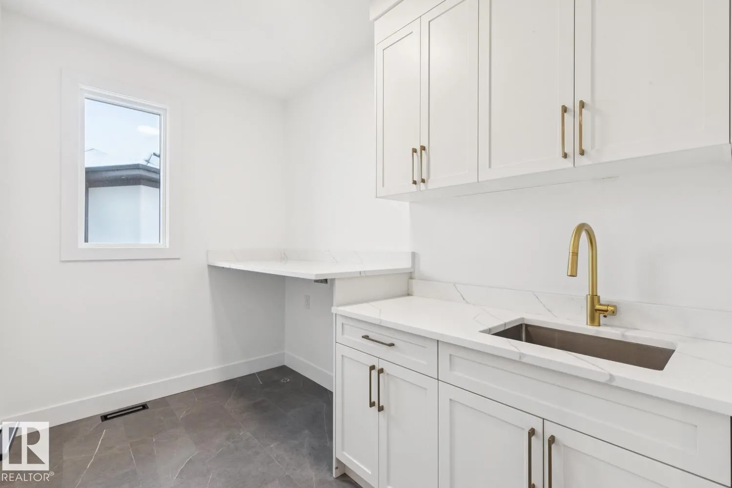 25122 STURGEON Road