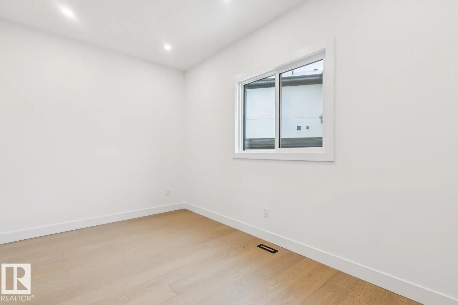 25122 STURGEON Road