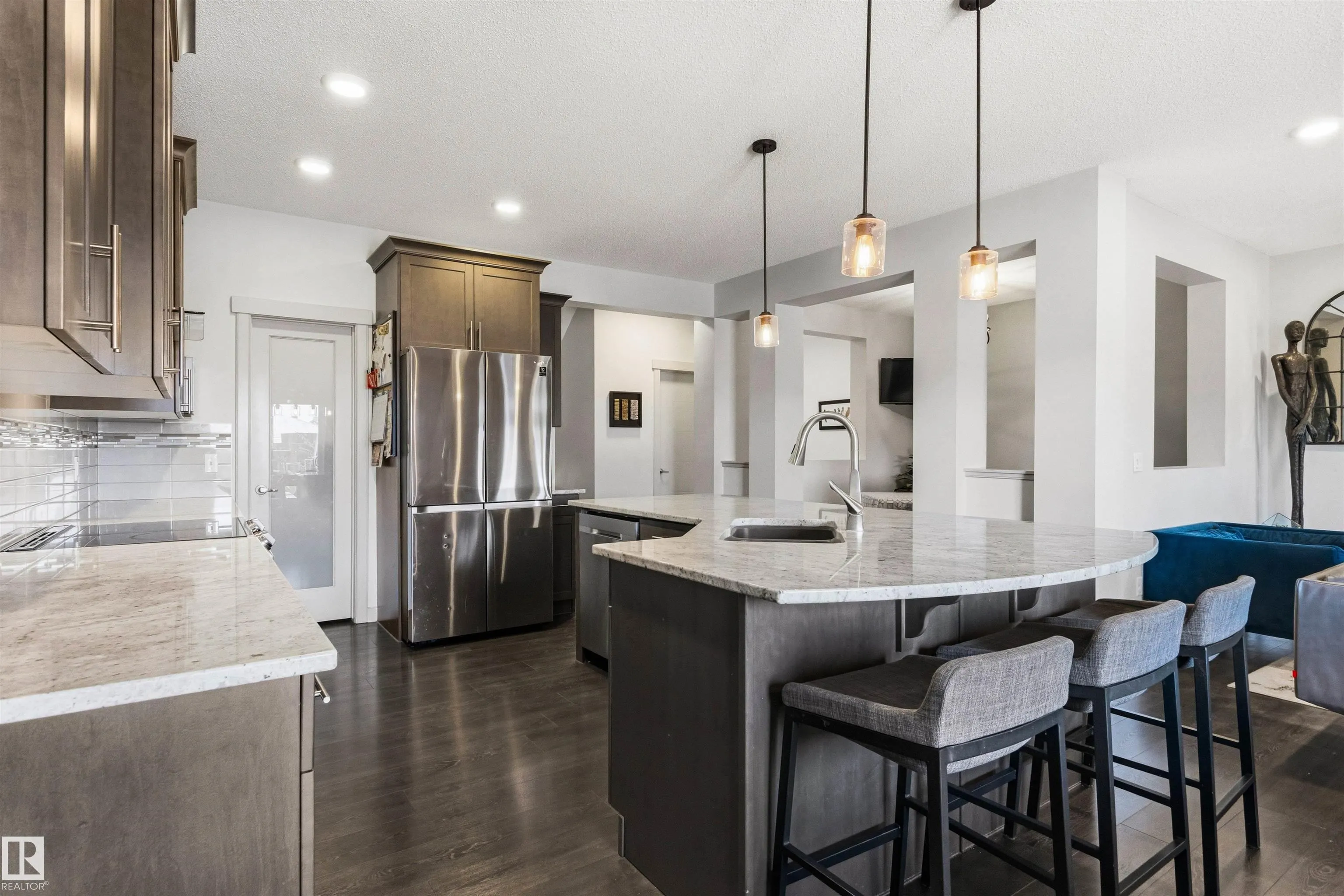 7343 ARMOUR Crescent
