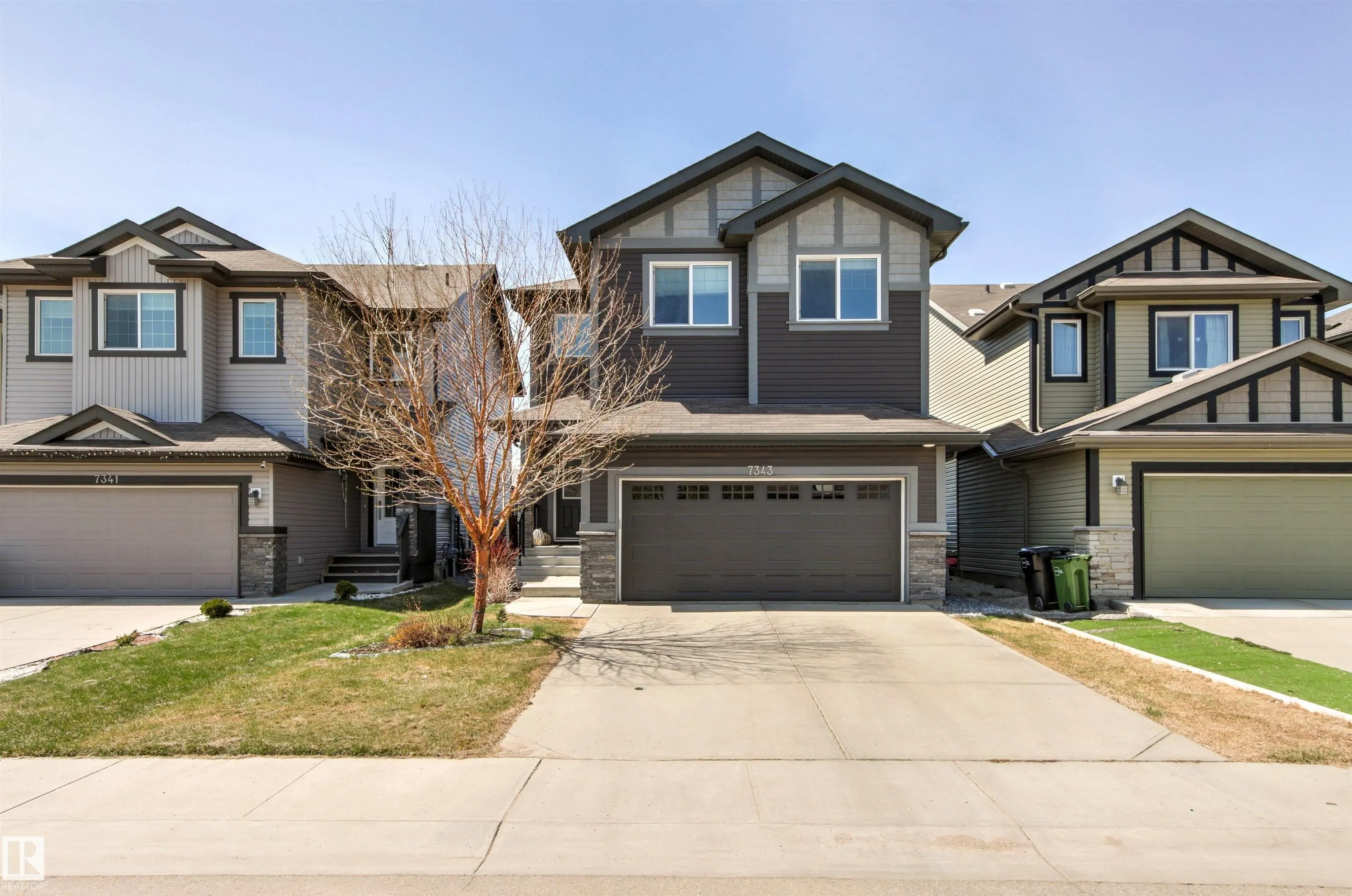 7343 ARMOUR Crescent