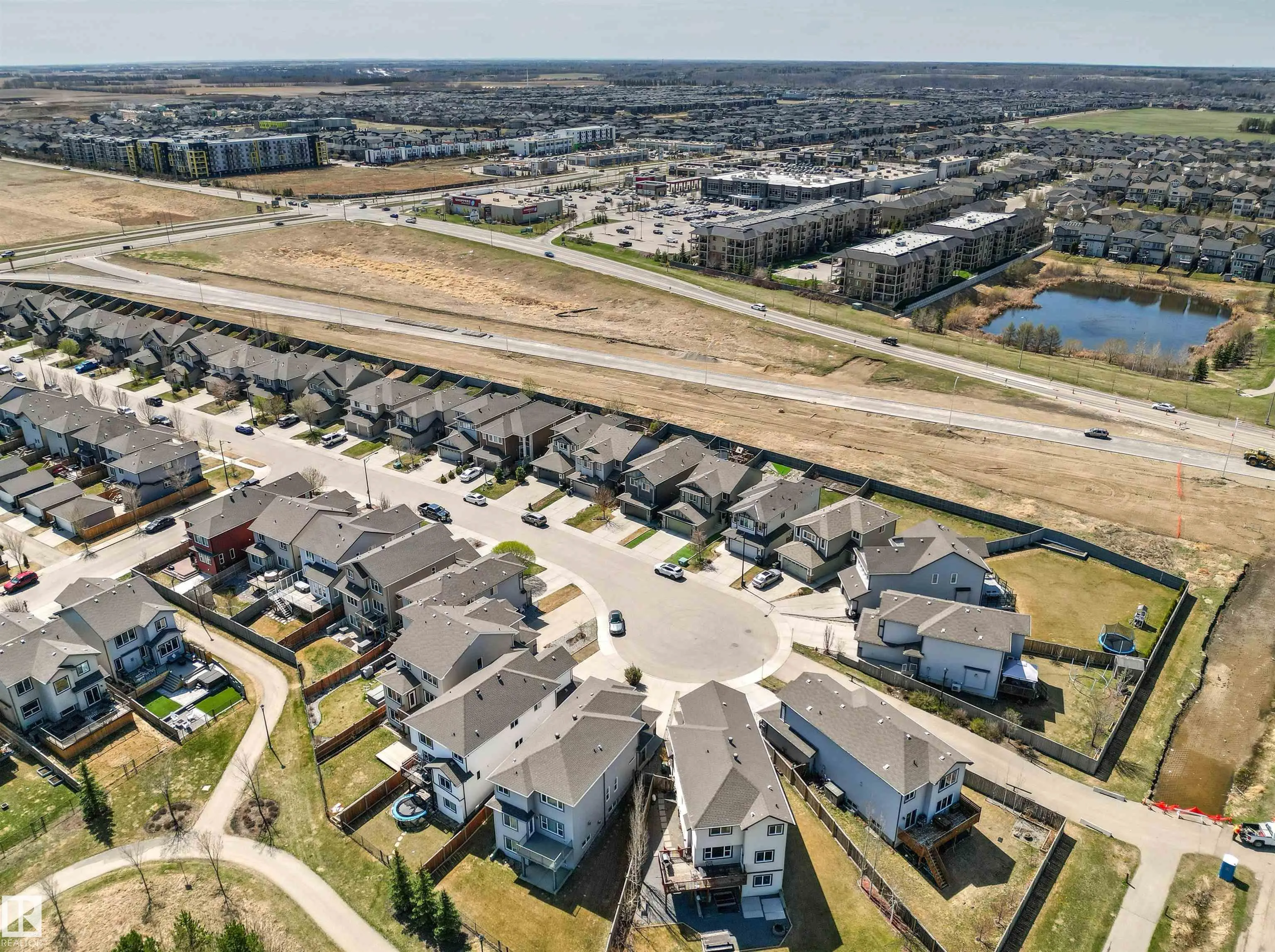 7343 ARMOUR Crescent